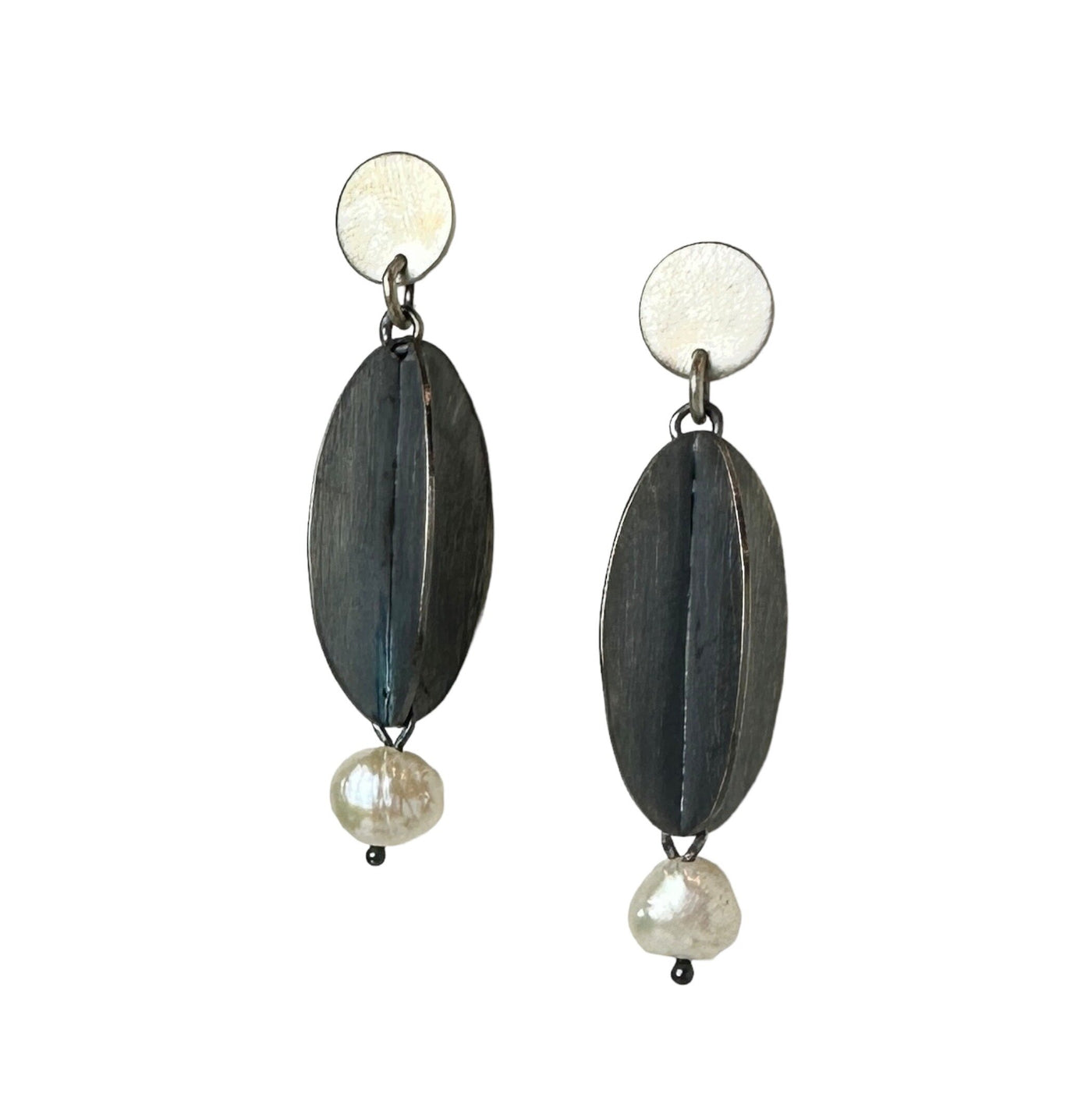 Puzzled with Pearl Earrings