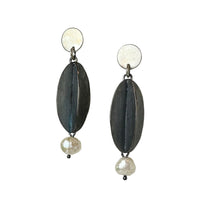 Puzzled with Pearl Earrings