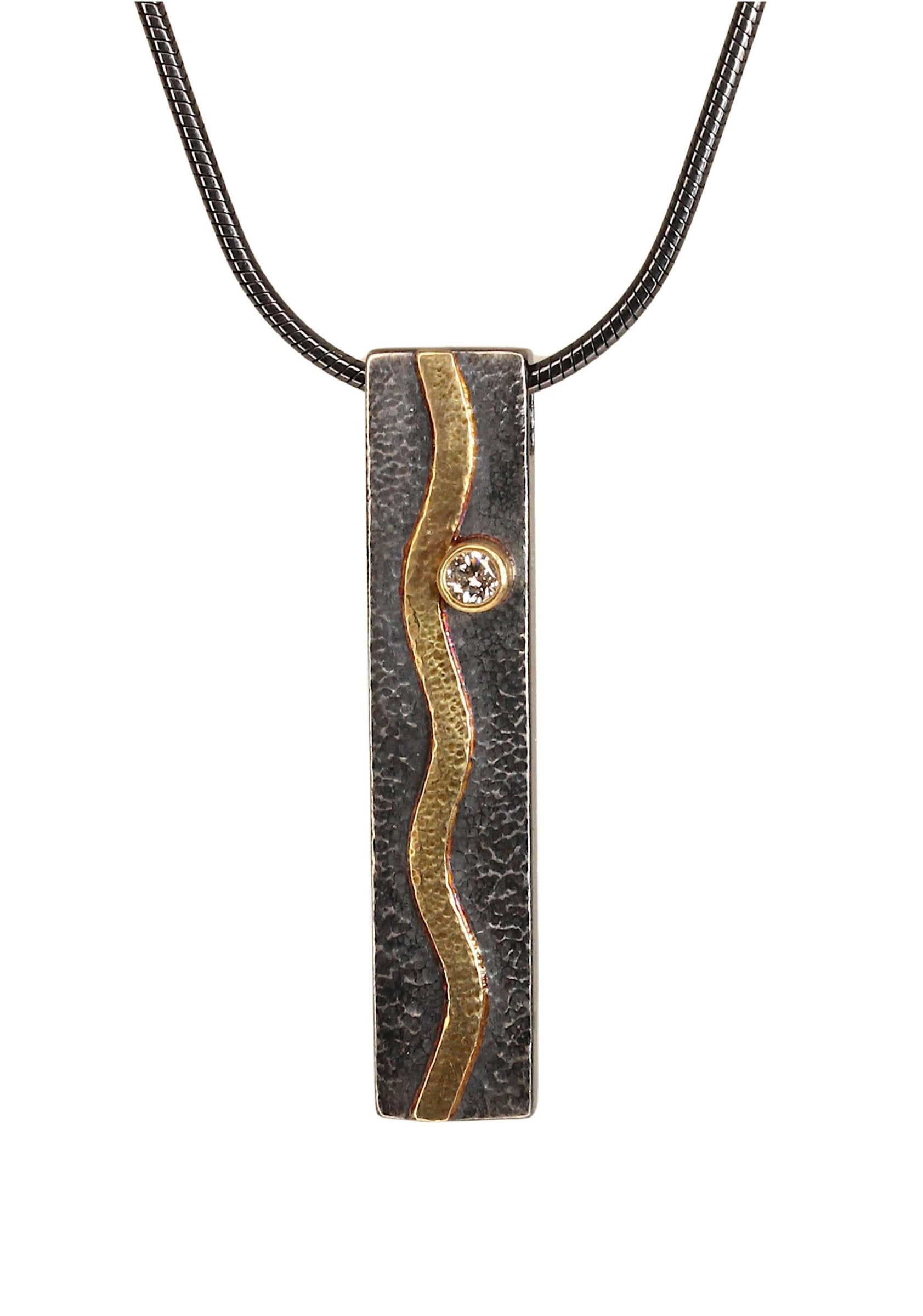 Wavy Bar With Diamond Necklace
