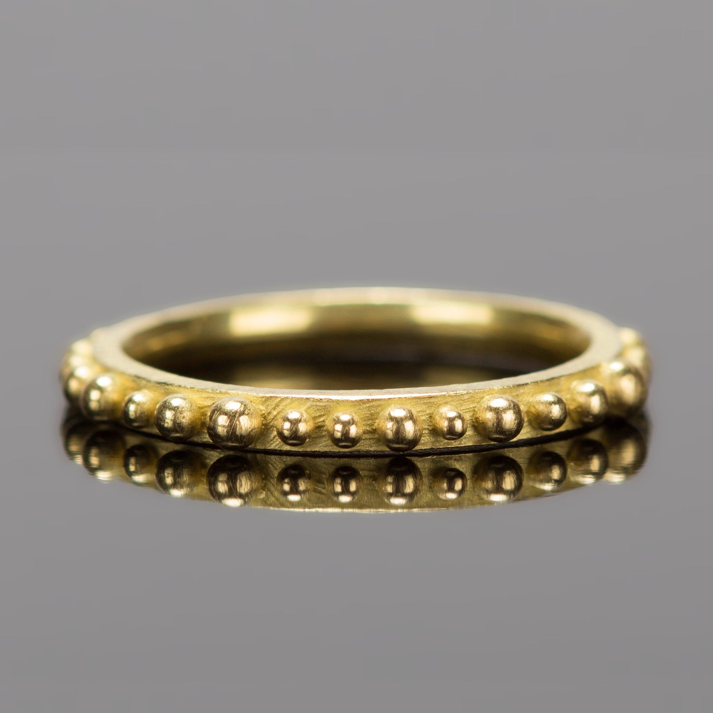 skinny bumpy ring in gold