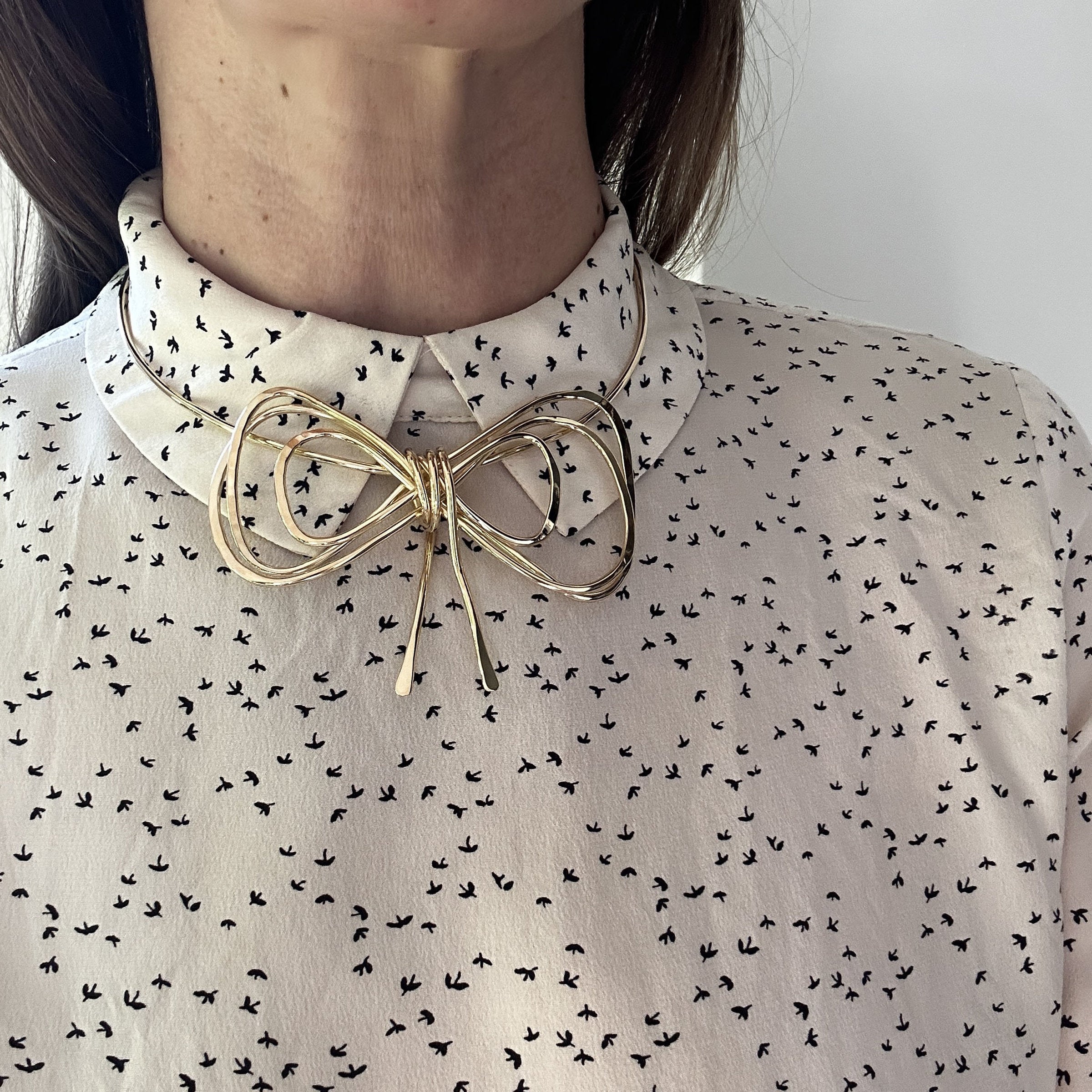 Bow Necklace