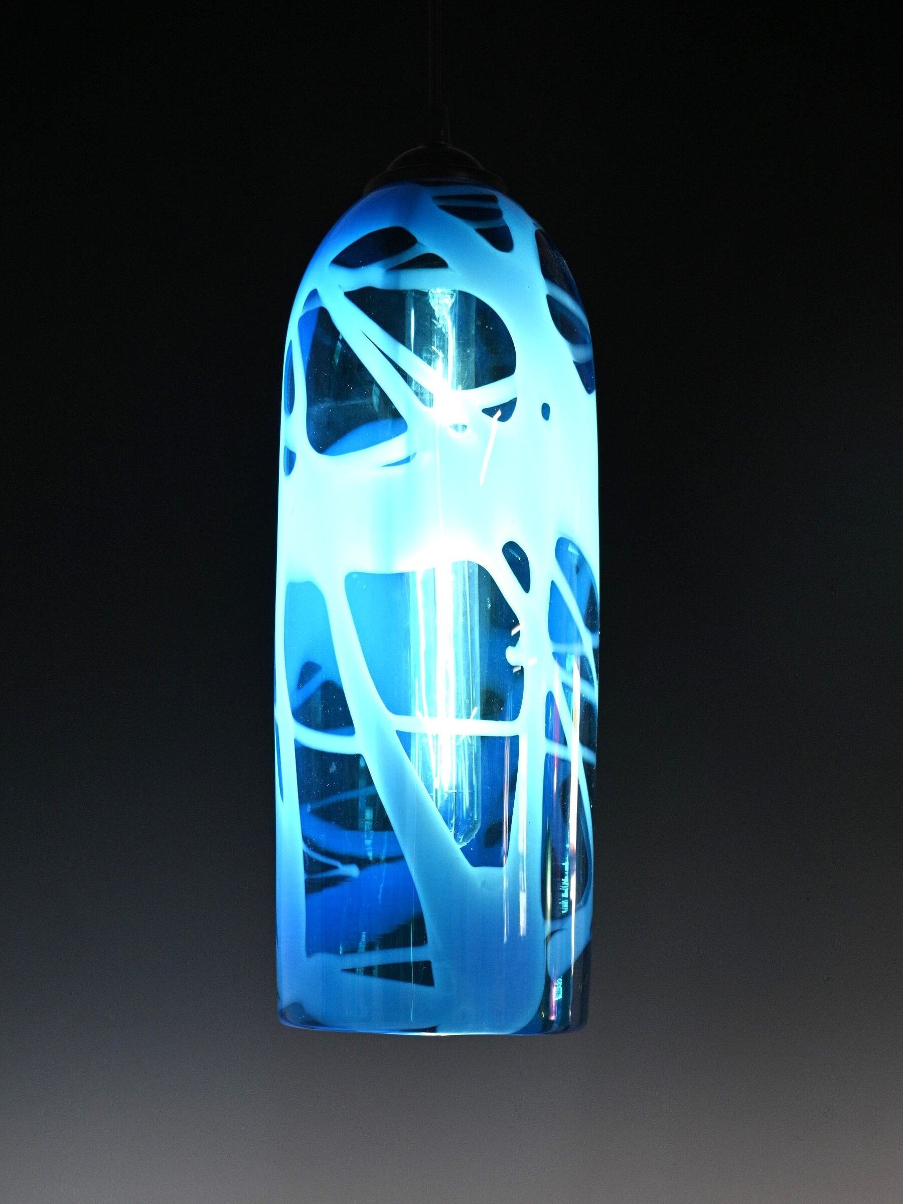 blue (lit)