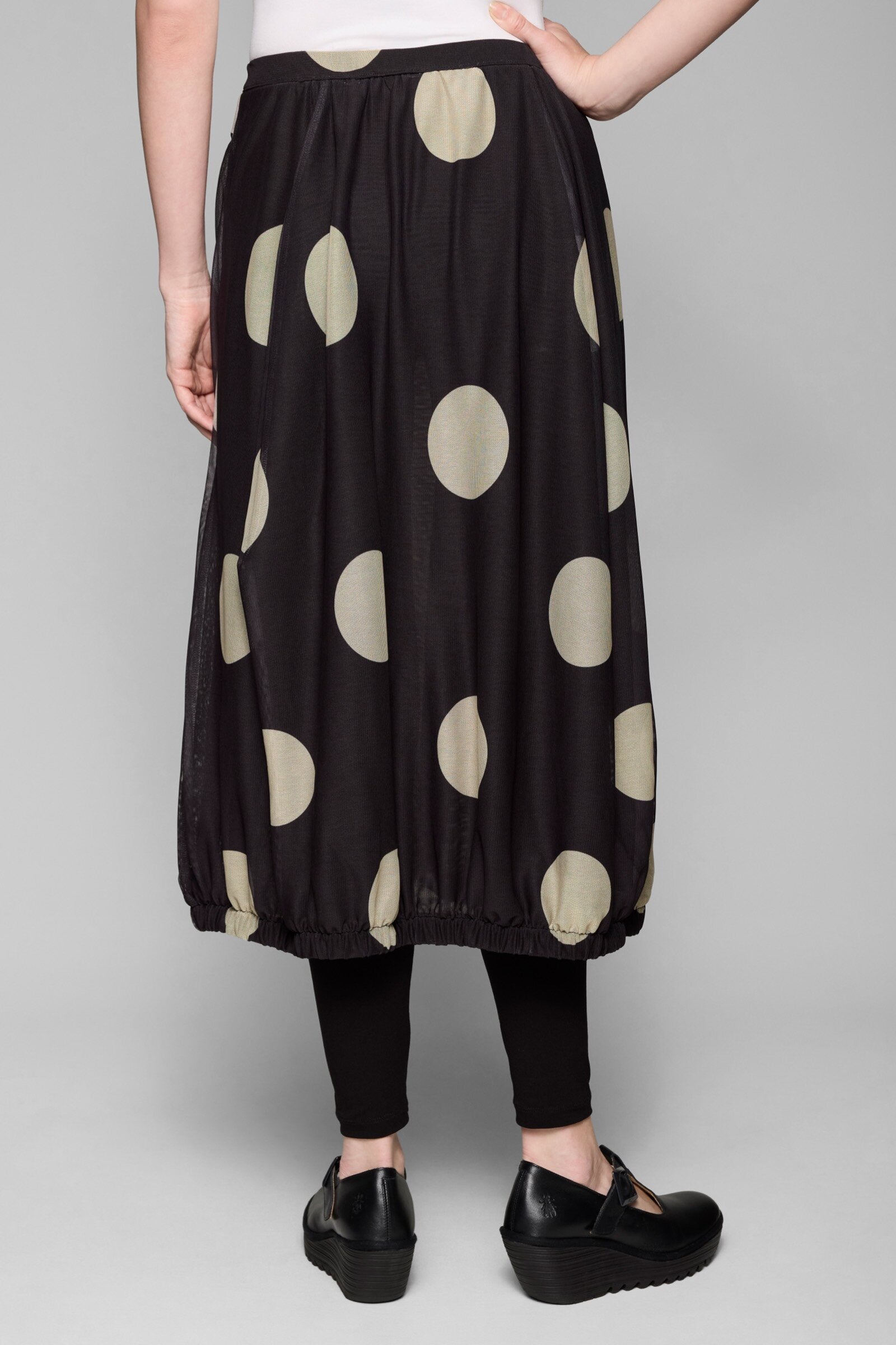 Black/Stone Dot Print