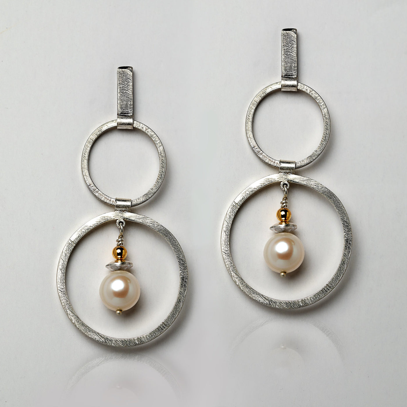 Drop Pearl Earrings