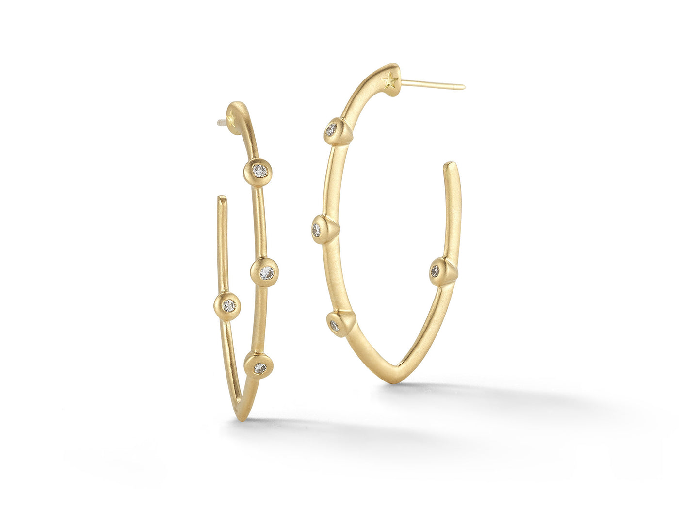 Cono Bow Hoop Earring