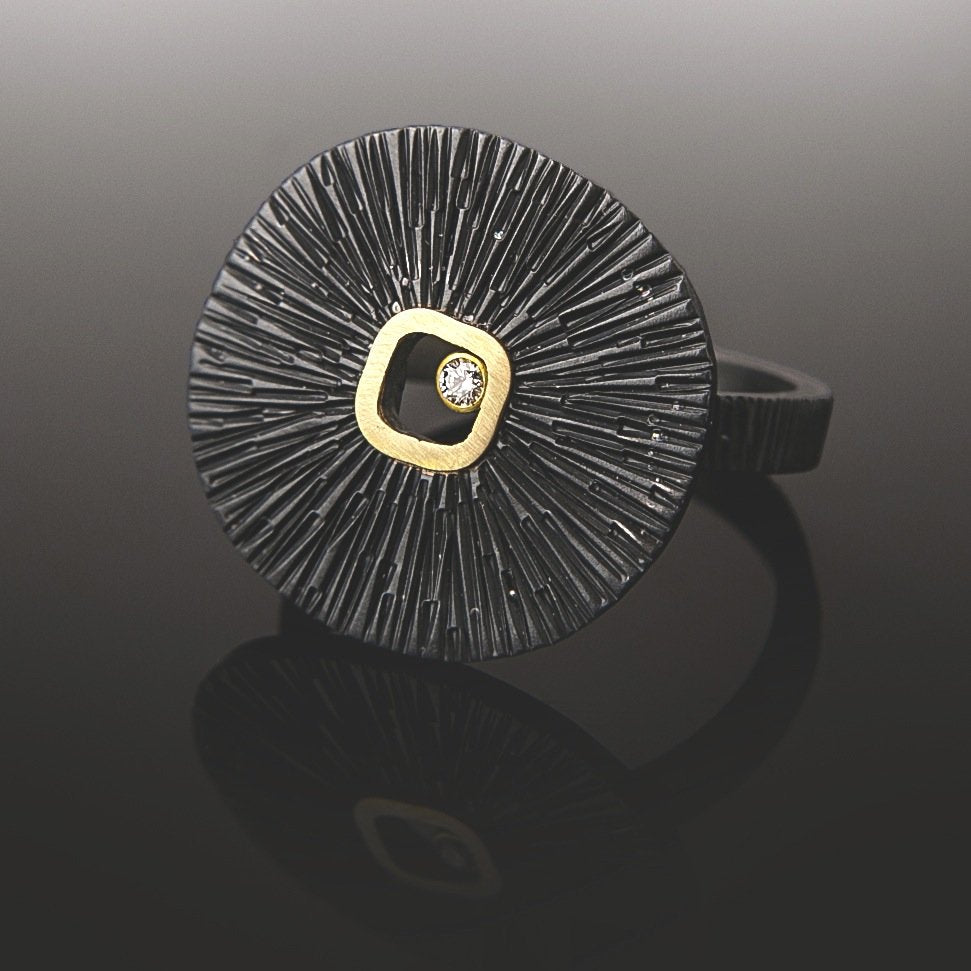 Sand Dollar Ring with Diamond