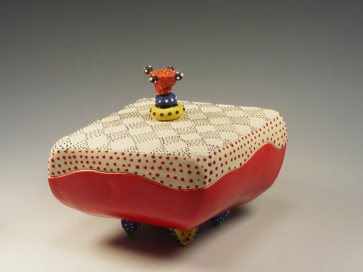 Diamond Checkered Pillow Box