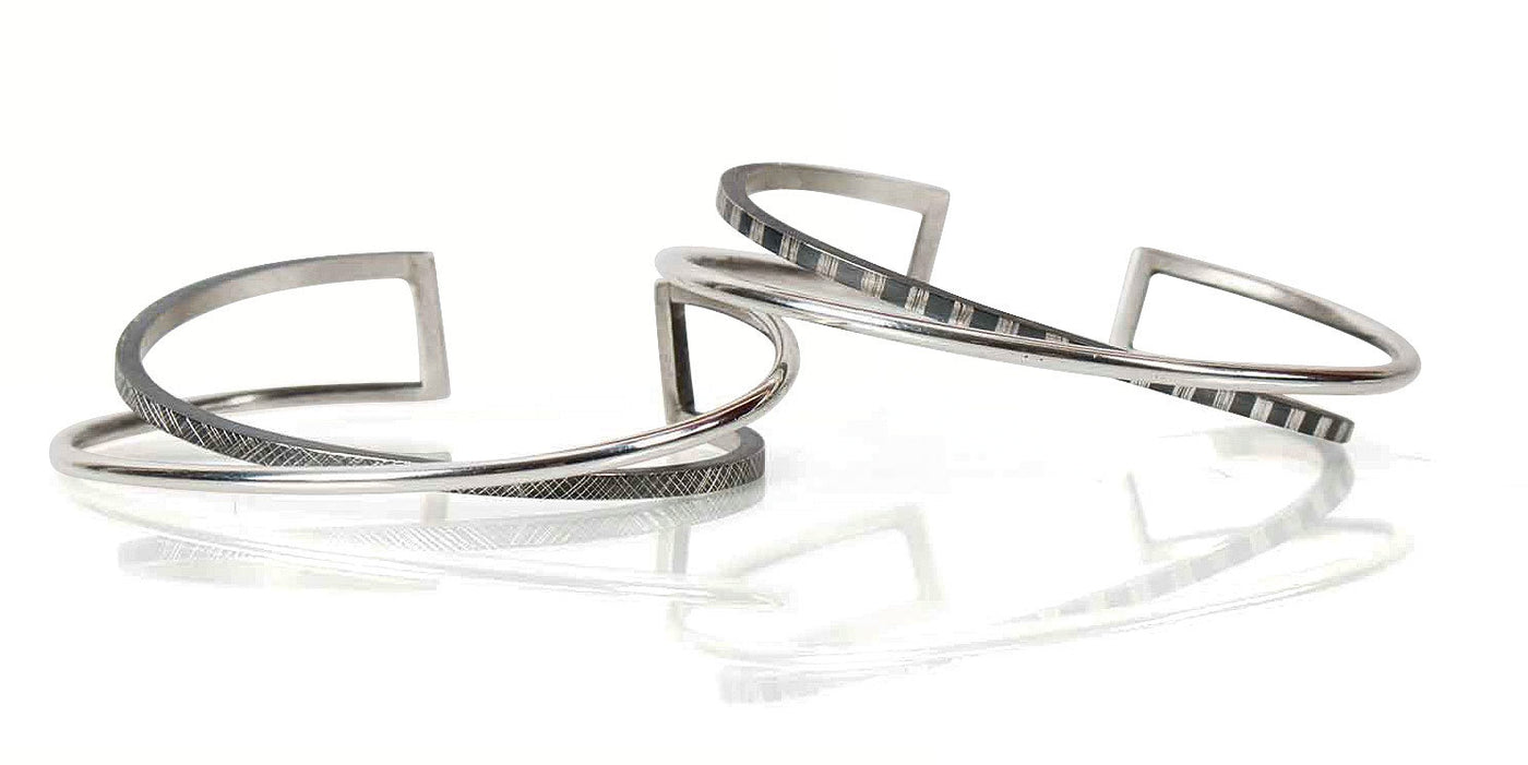 Simple Crossover Bracelet