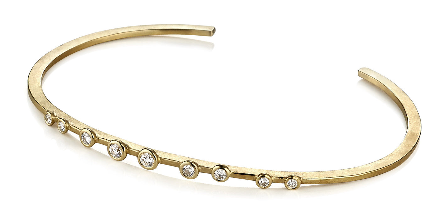 Linear Cuff Bracelet in 18k Yellow Gold
