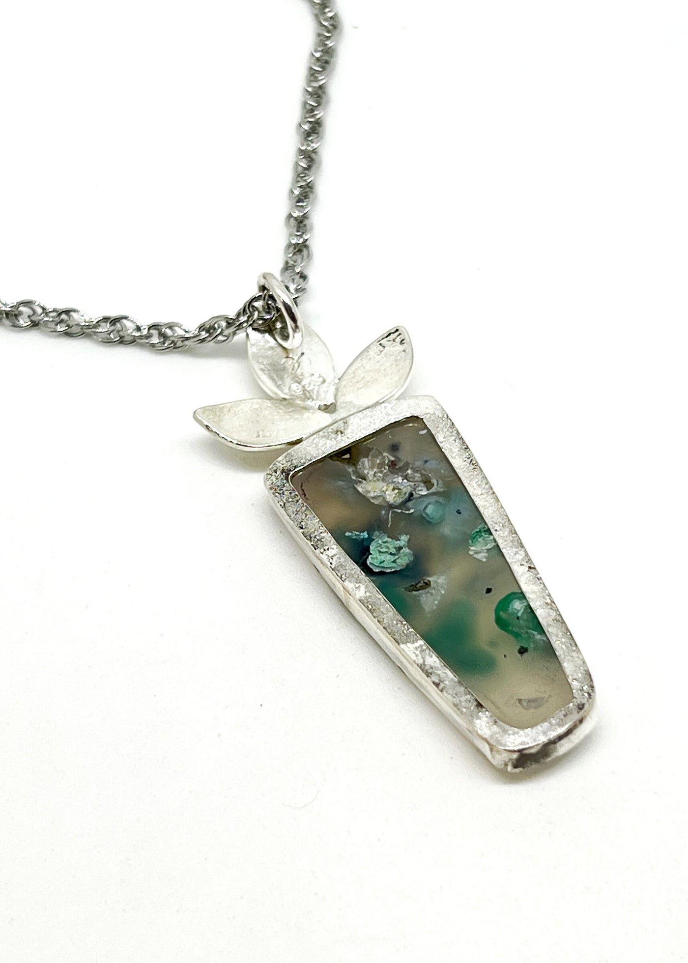 Back view of pendant