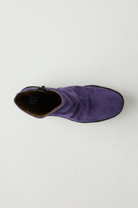 Aubergine
