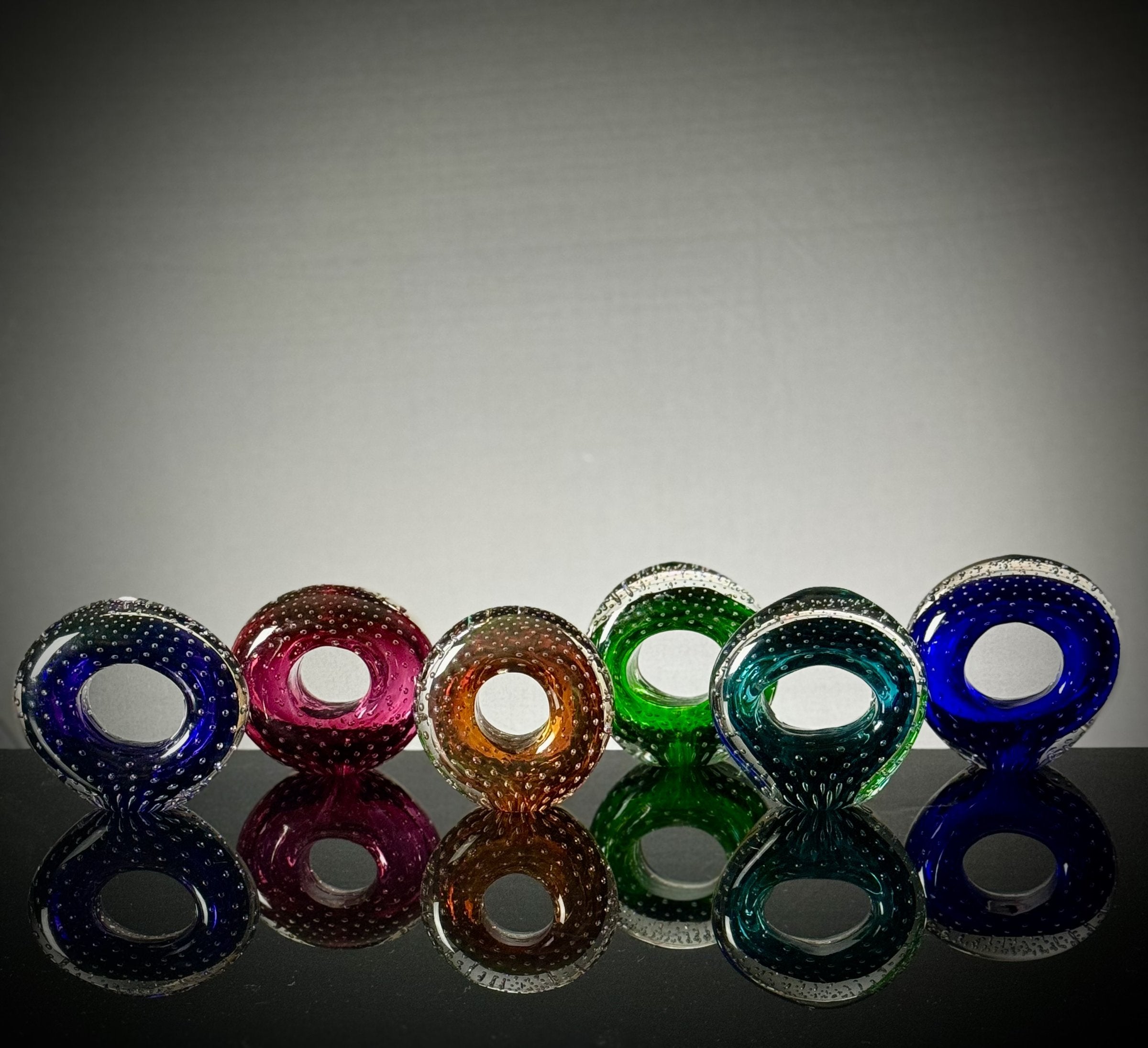 violet, ruby, amber, green, teal, blue