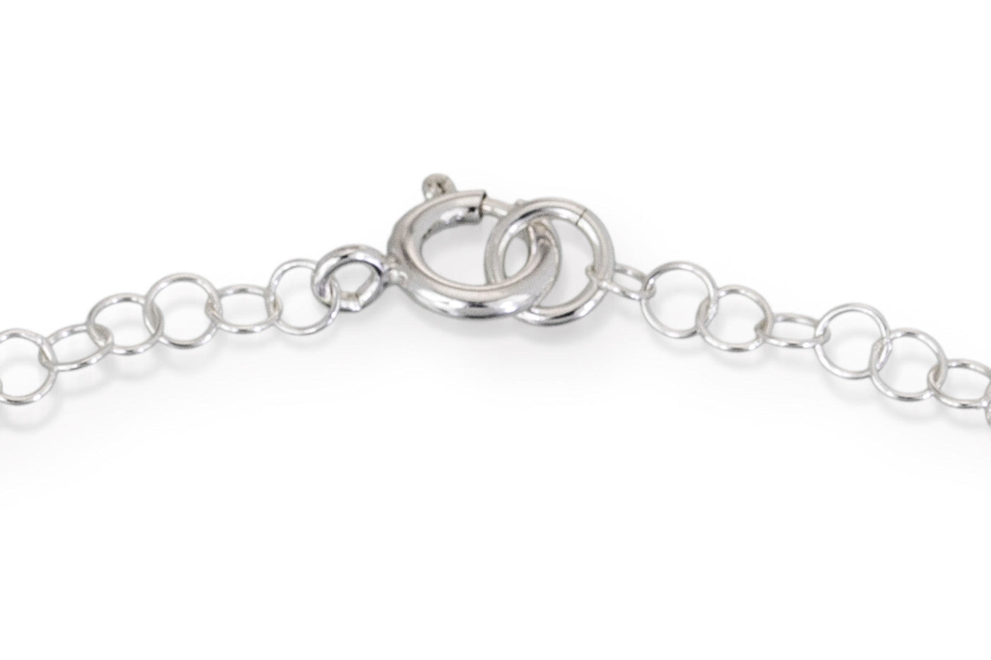 shows spring ring clasp, does not represent chain used for this necklace