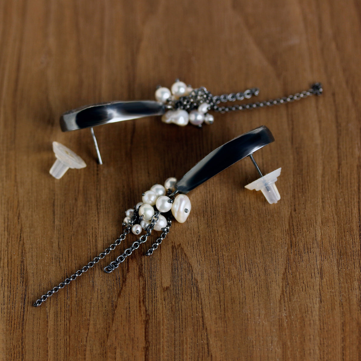 Druzy Agate & Trailing Pearls Earrings
