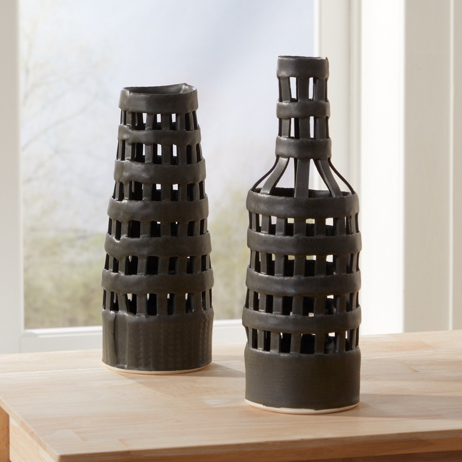 Lattice Vase in Black