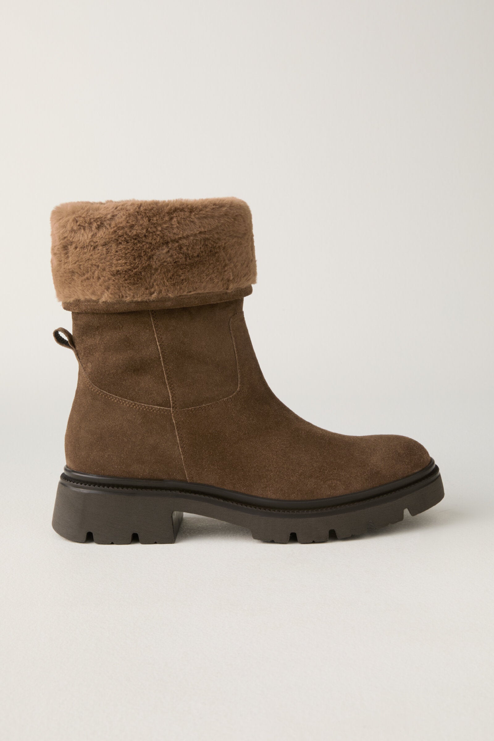 Sonia Boot