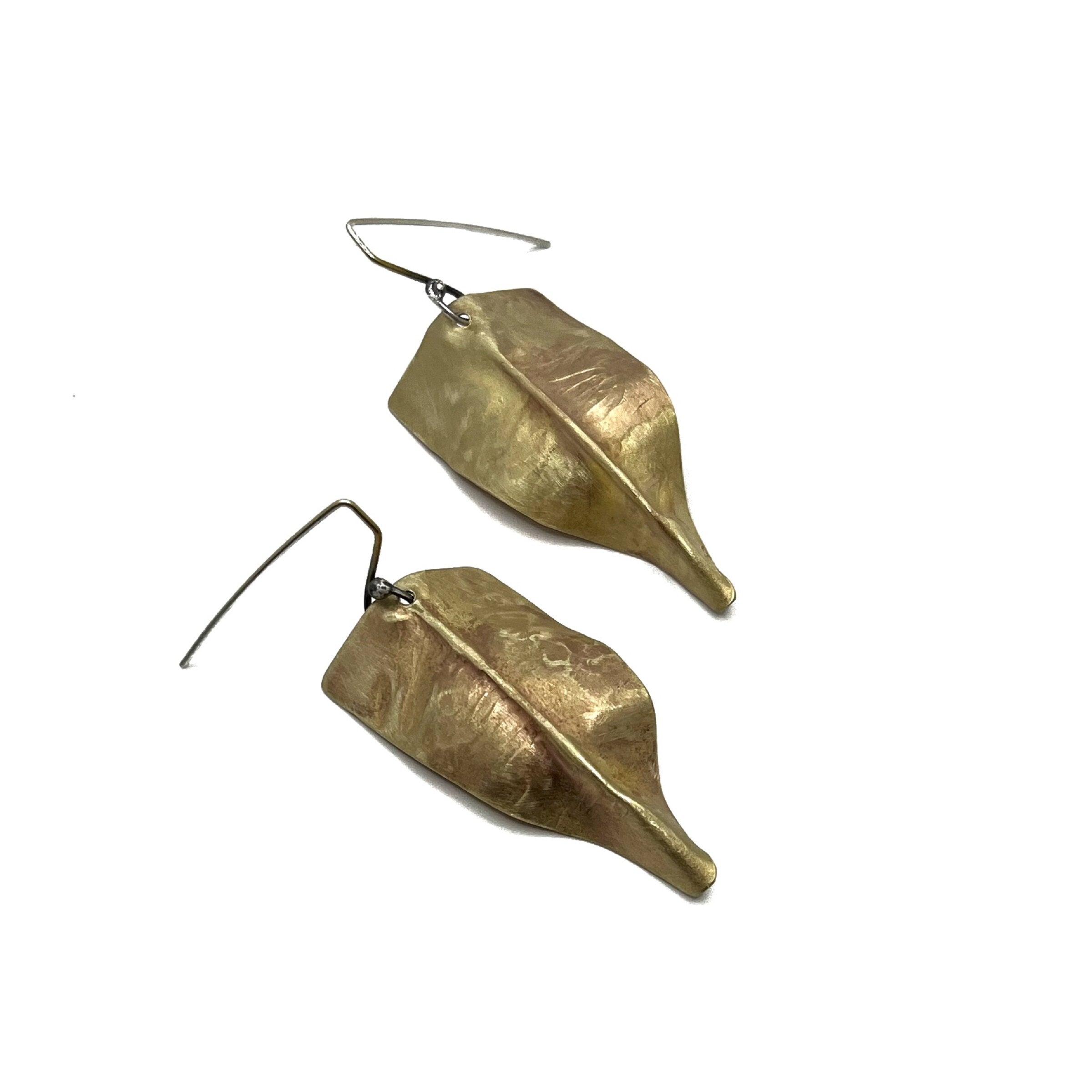 Shield Earrings No. 3882