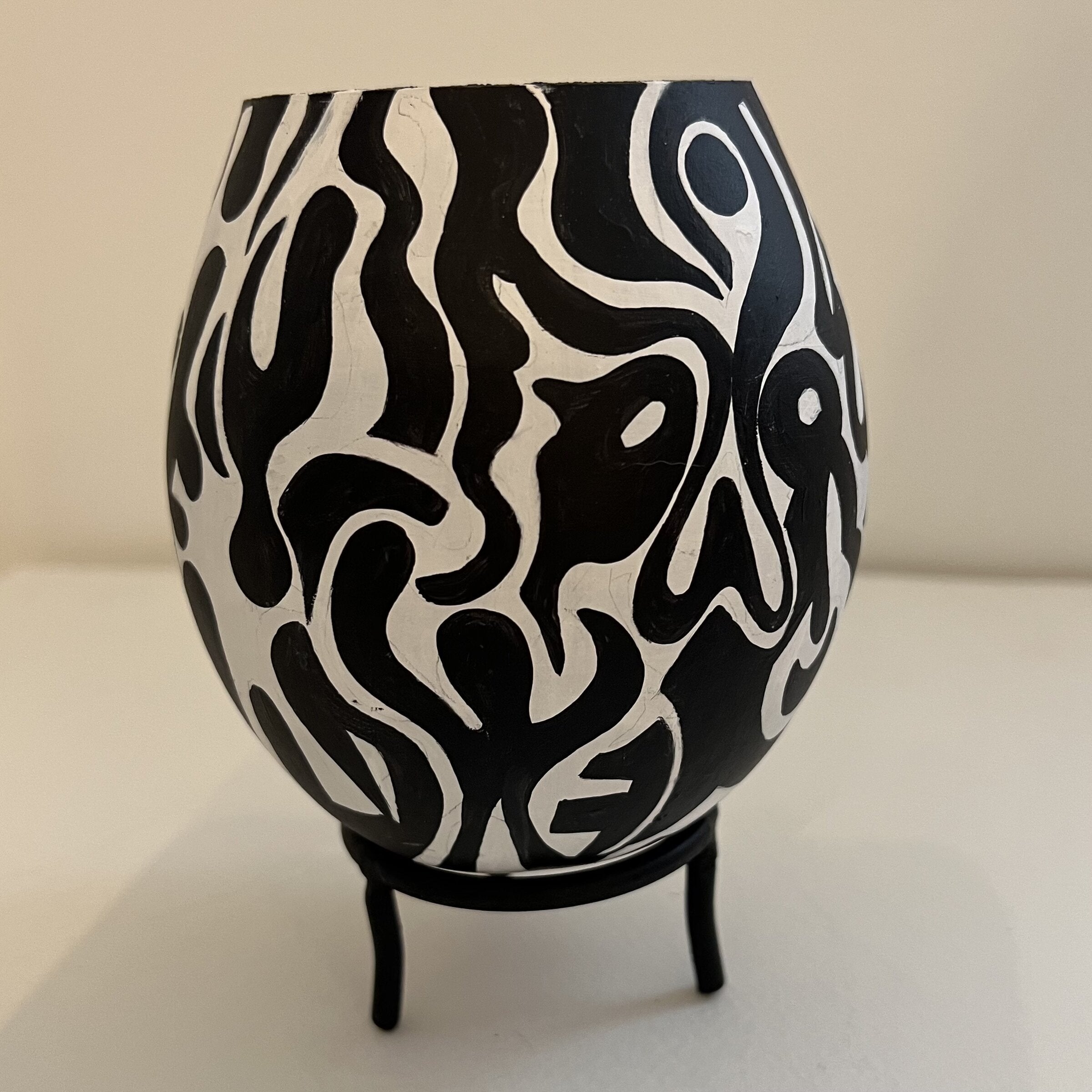 Mini Black and White