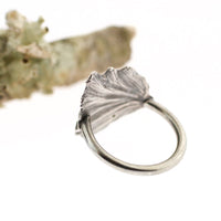 Fan Lichen Blue Diamond Ring