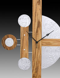 Trail Blazer Centerpiece Clock