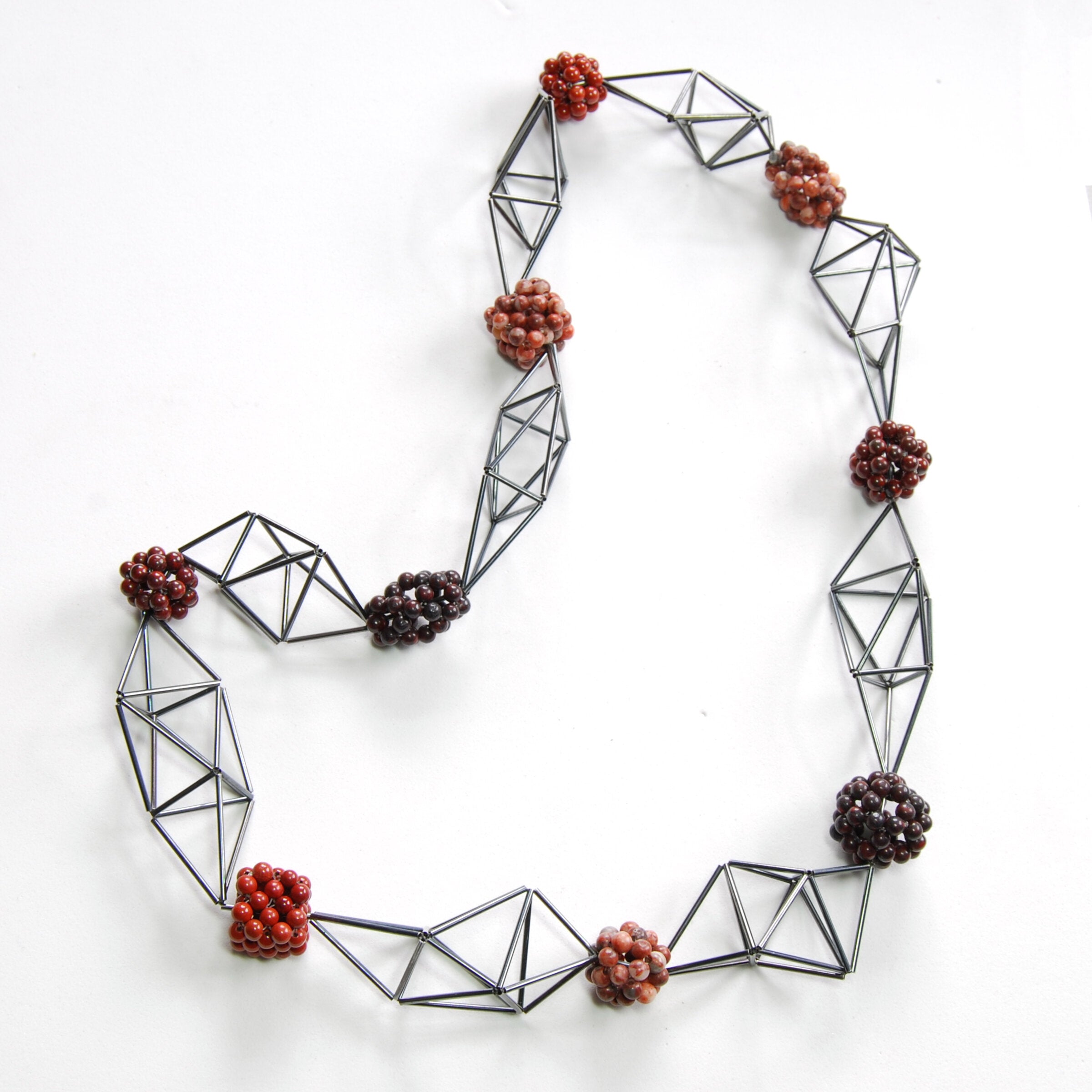 Trusses With Red Stone Beads Necklace