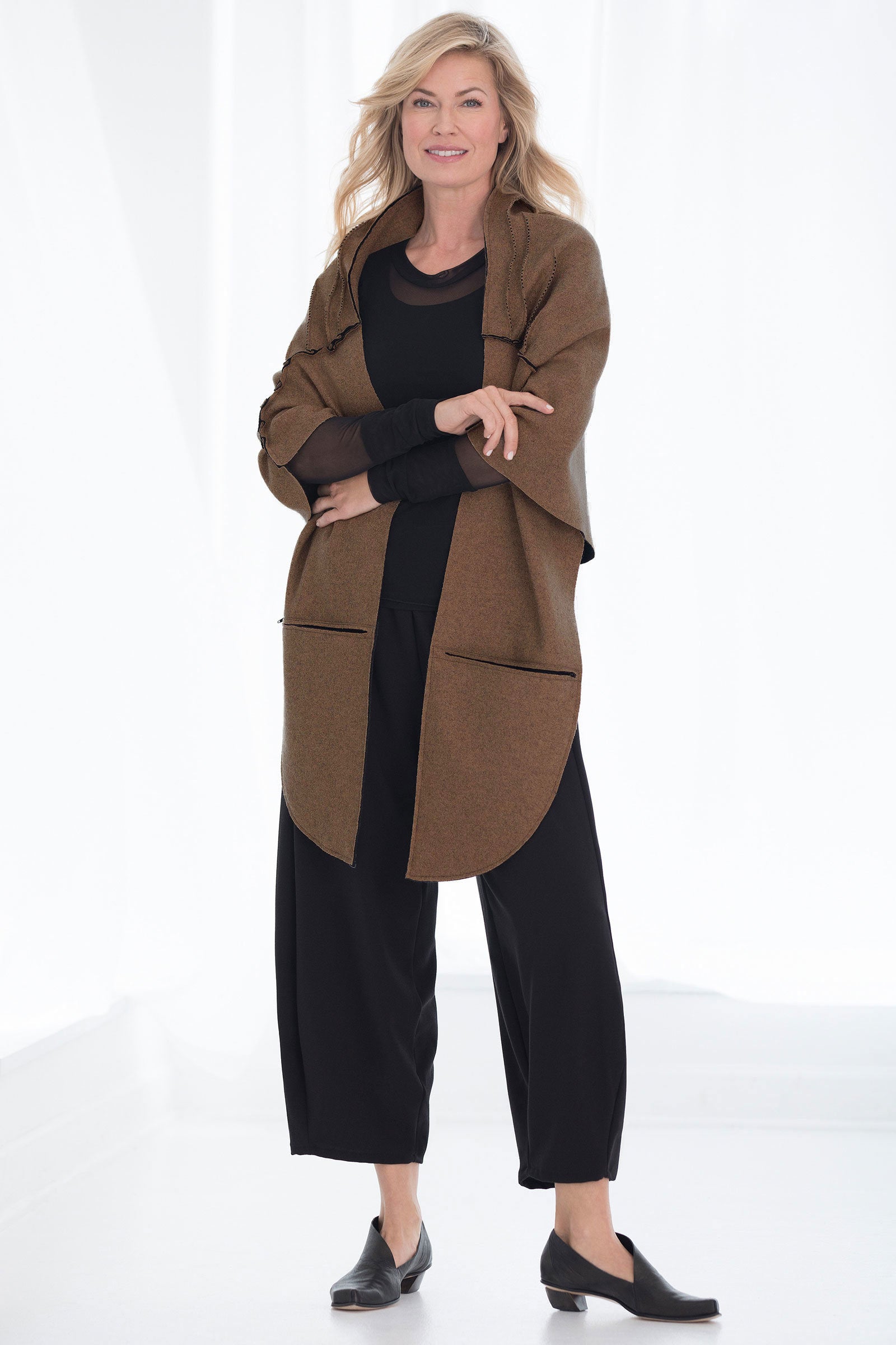 Camel/Dark Gray