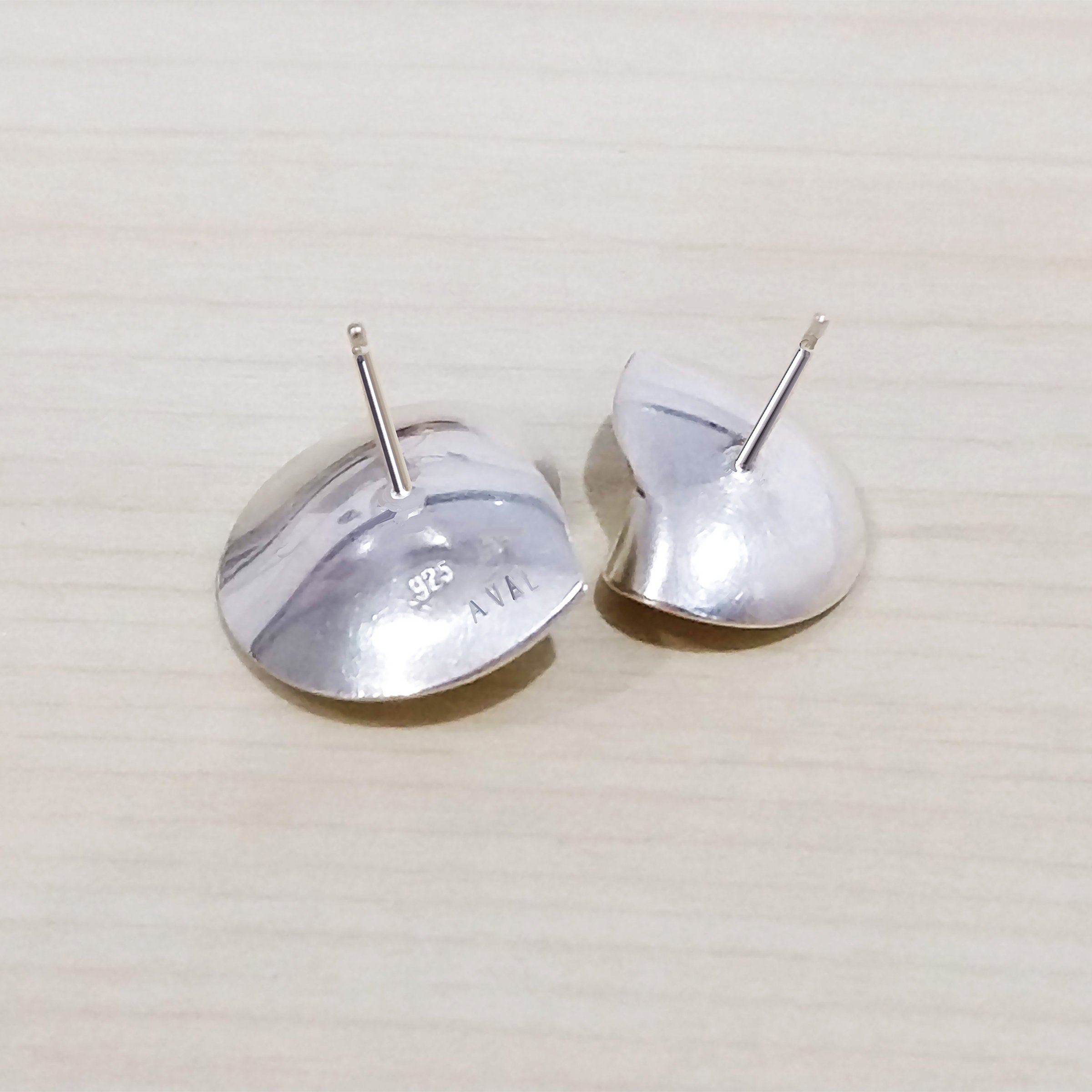 back of earrings