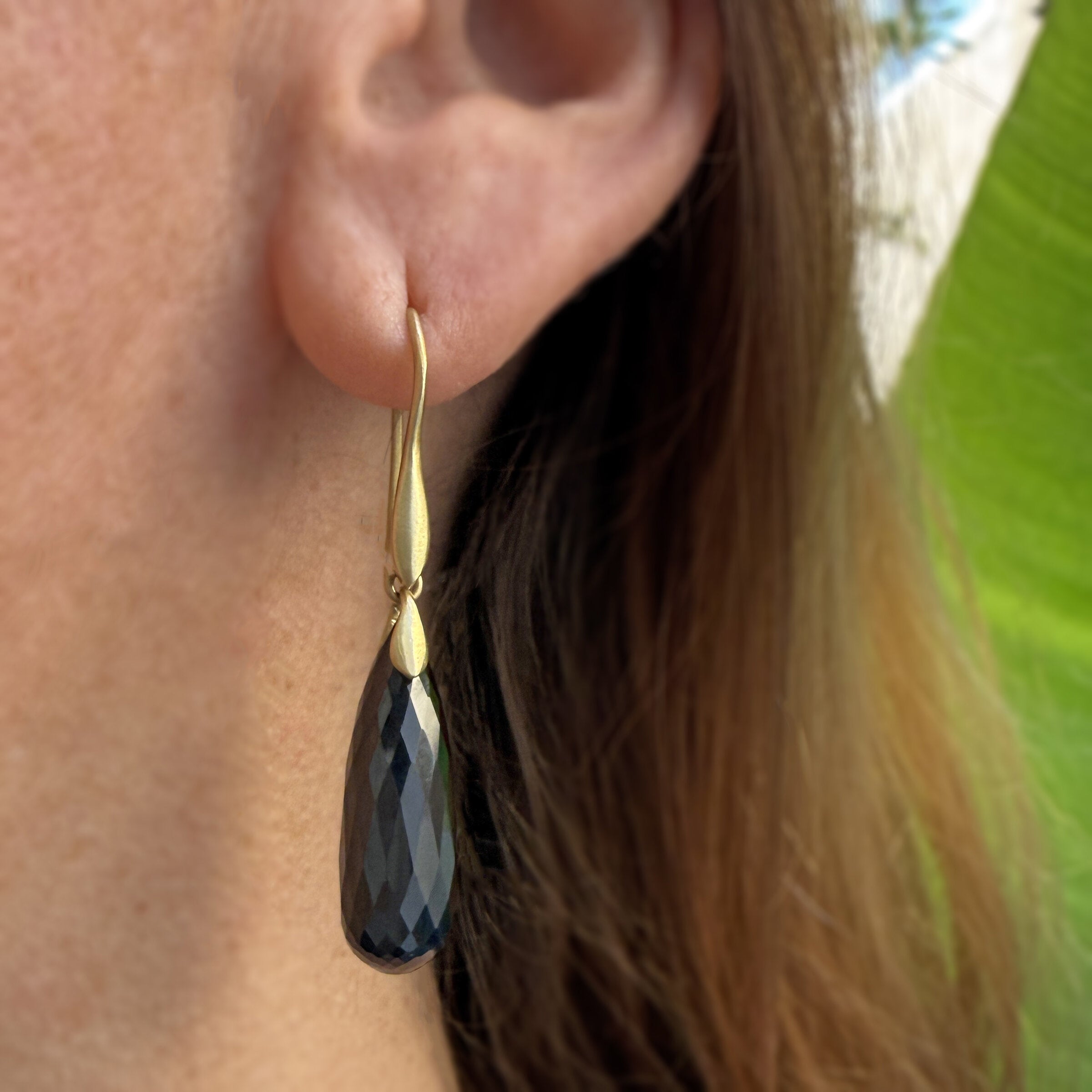 Black Spinel Briolette Dancing Earrings