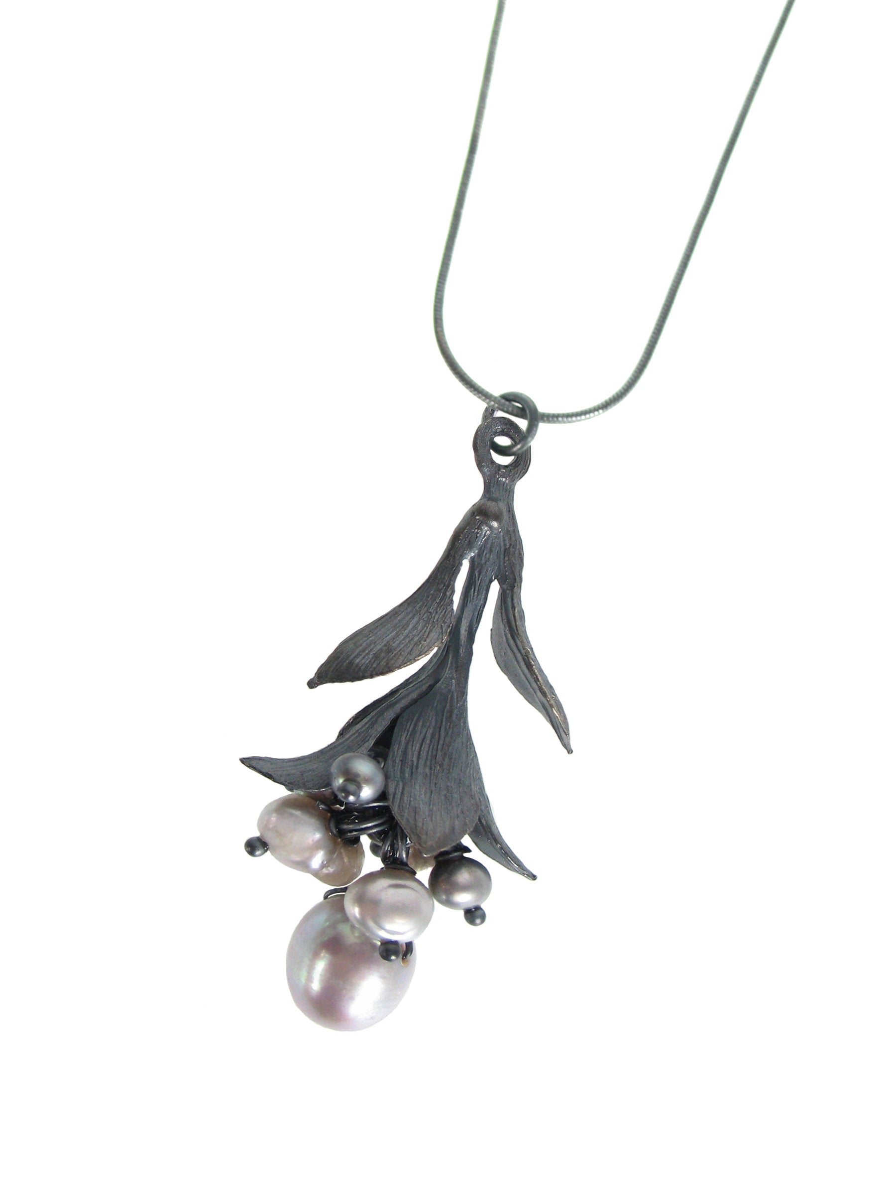 Oxidized Silver Leaf and Pearl Cluster Pendant Necklace