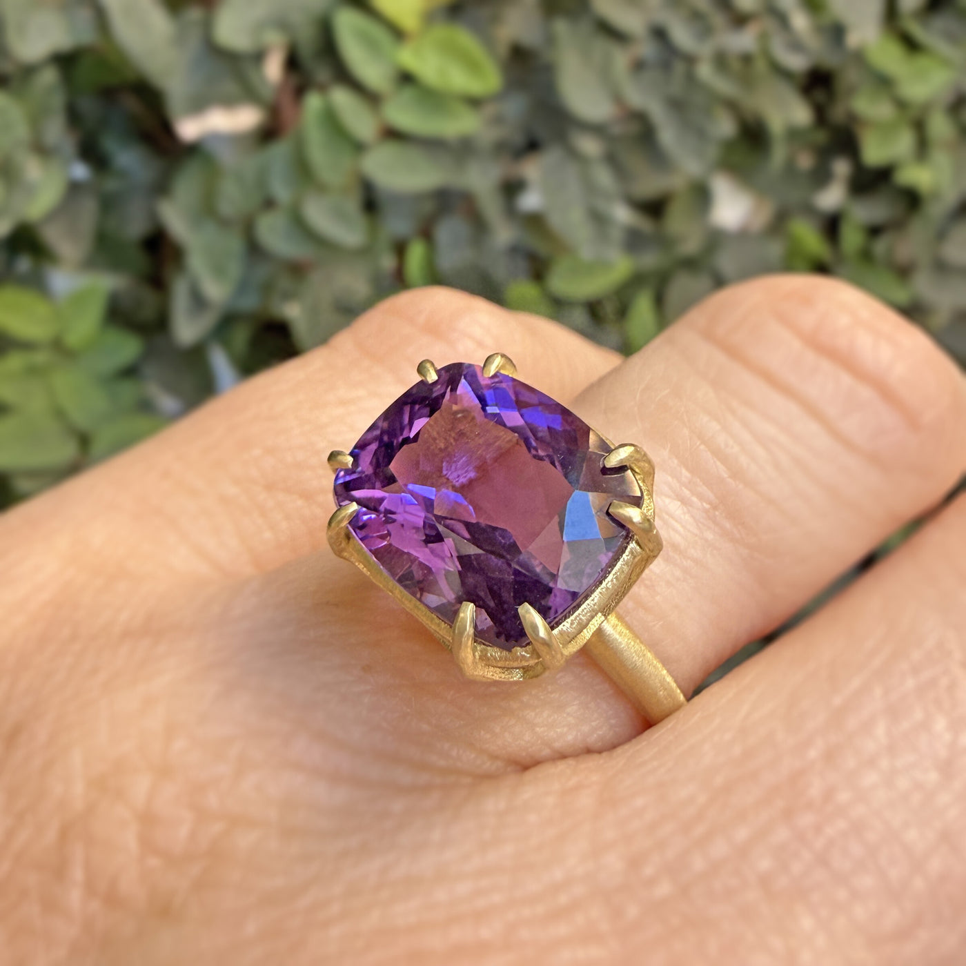 Cushion-Cut Amethyst Aqueduct Ring