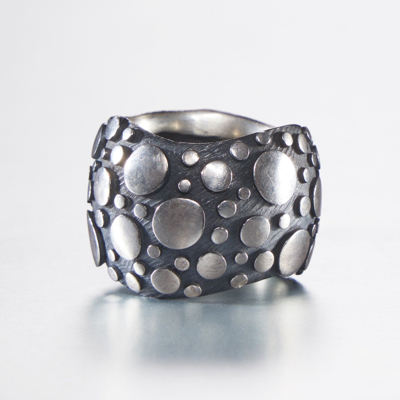 Wavy Disco Ring Wide