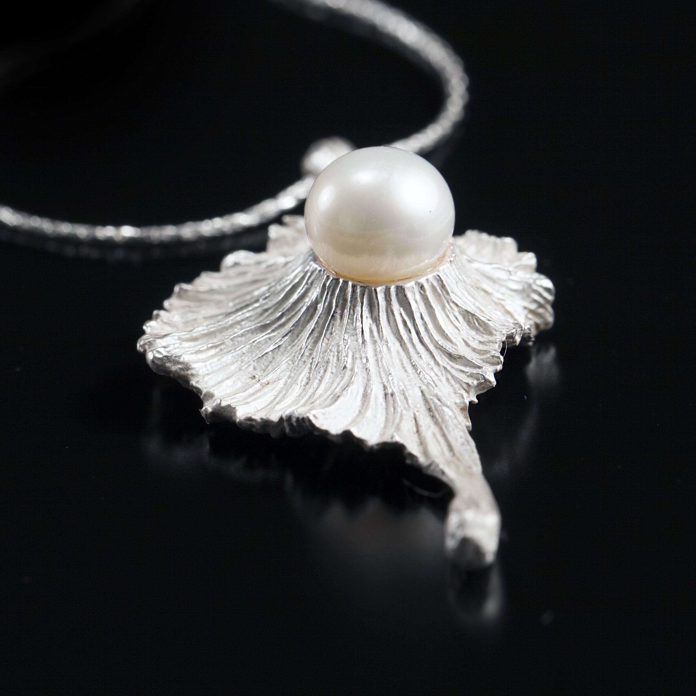 White Pearl, Bright Silver