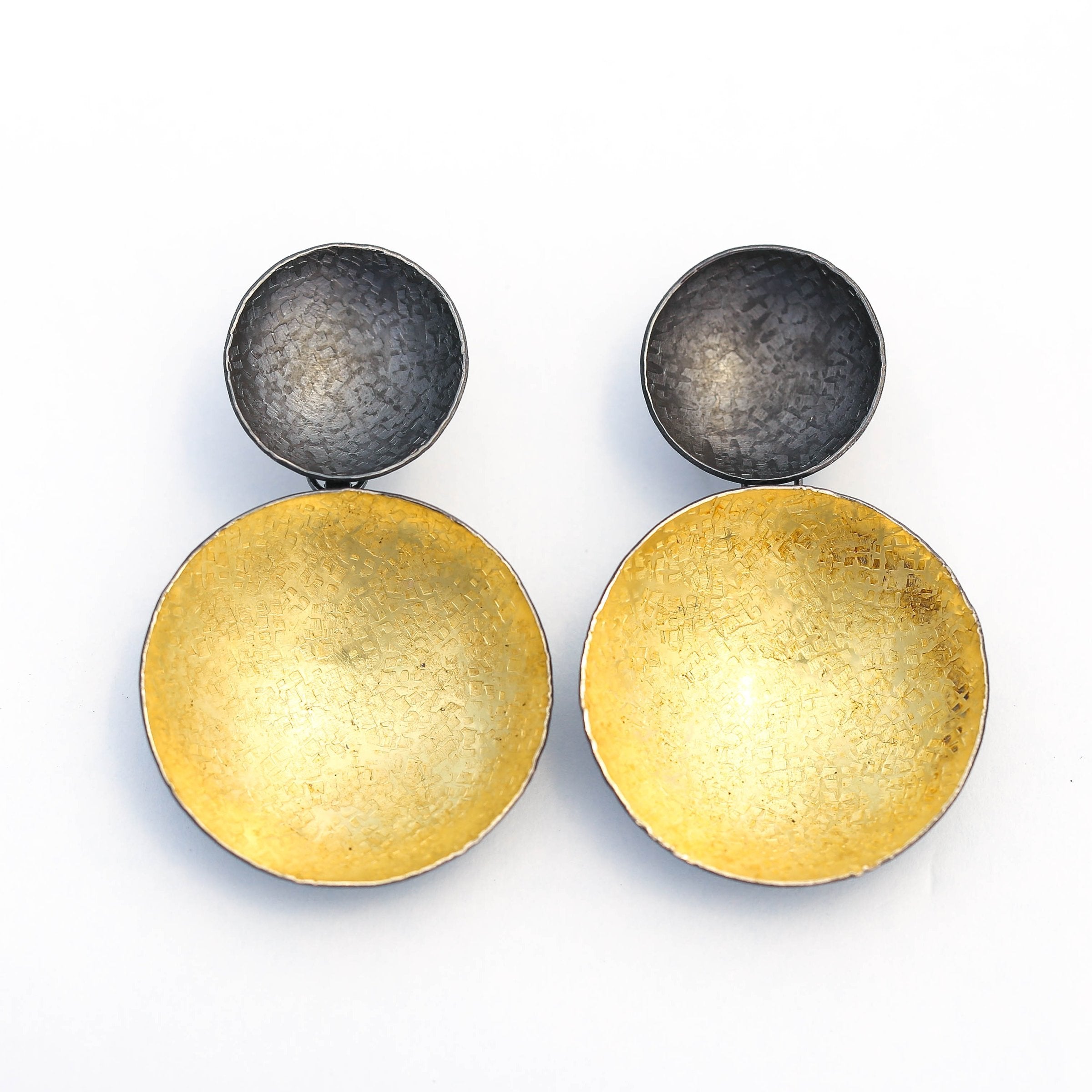 Black/Gold