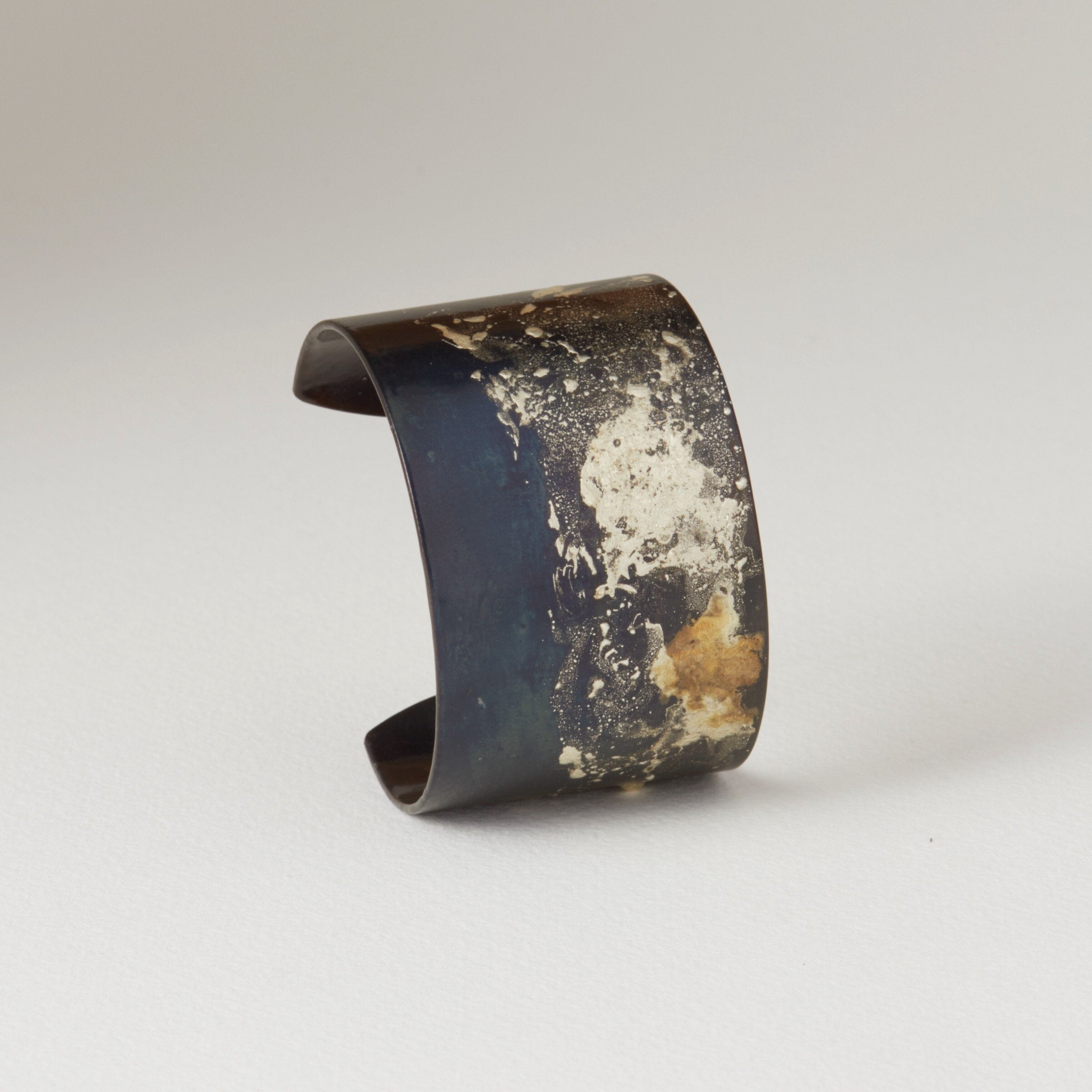 1.5" wide