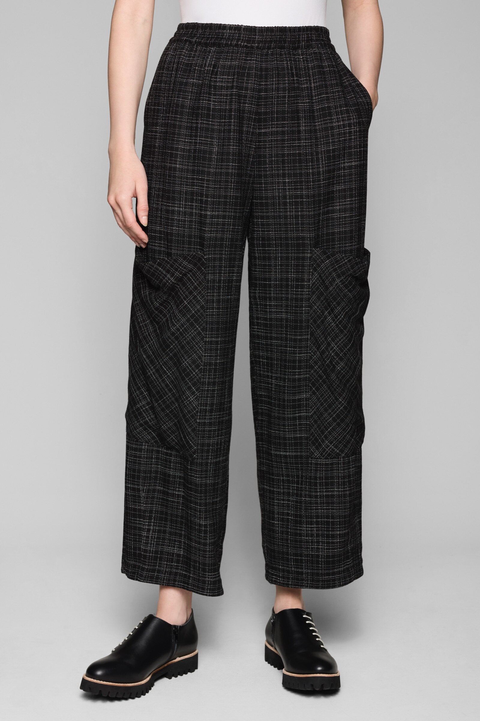 Crosswalk Barrel Leg Pant