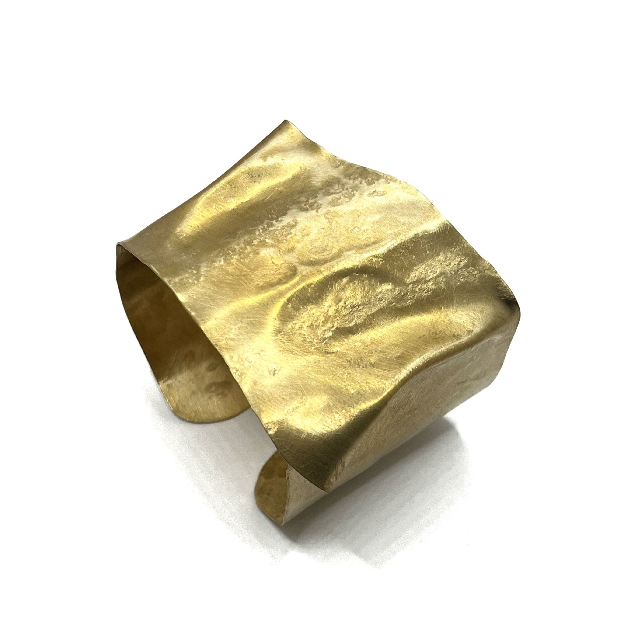 Wave Cuff No. 4559