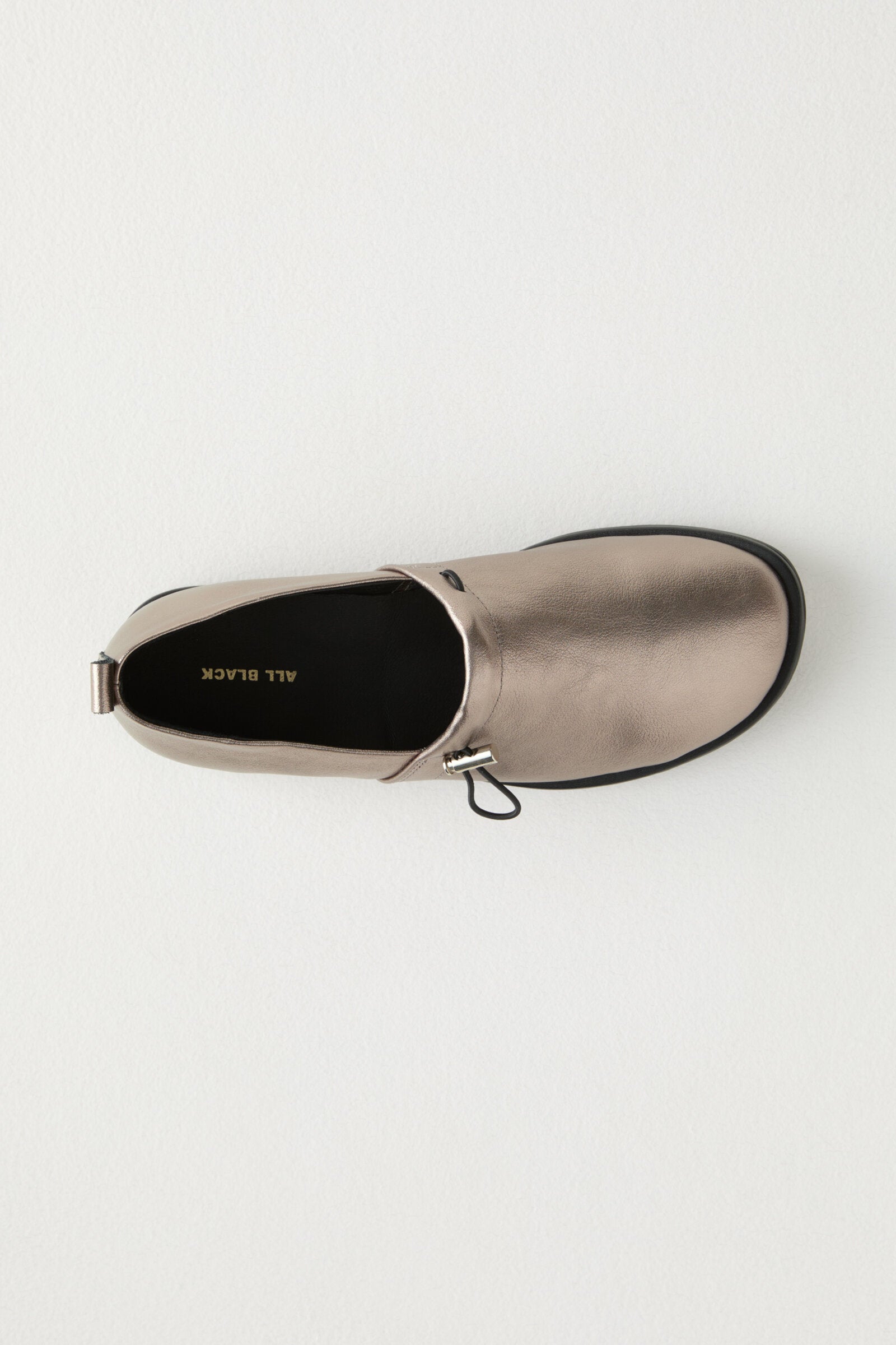 Aura Flat