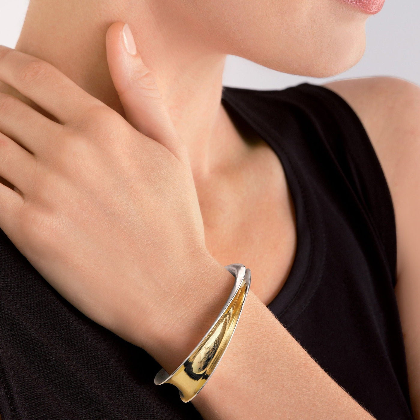 Half Open Cuff