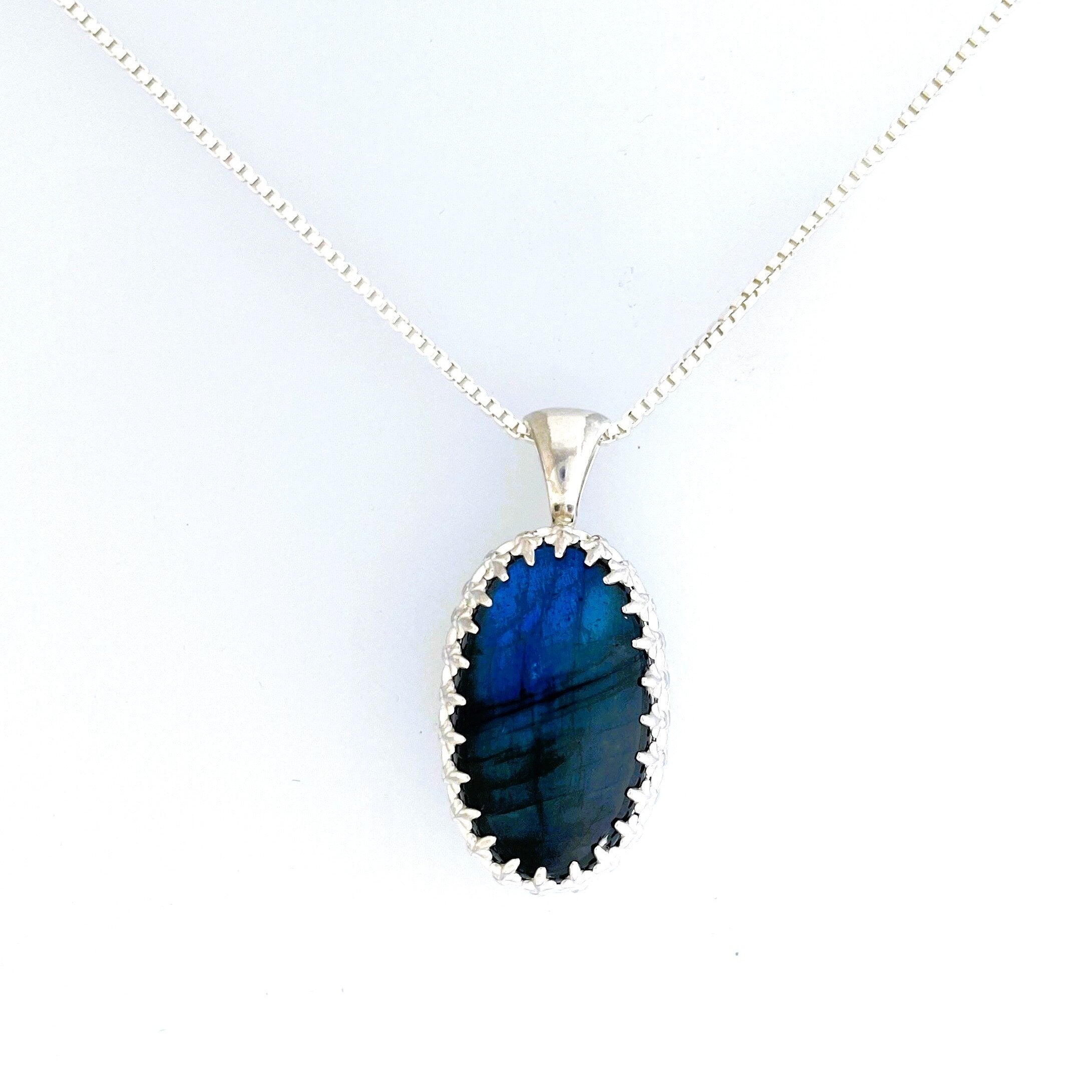 Labradorite Silver Crown Pendant