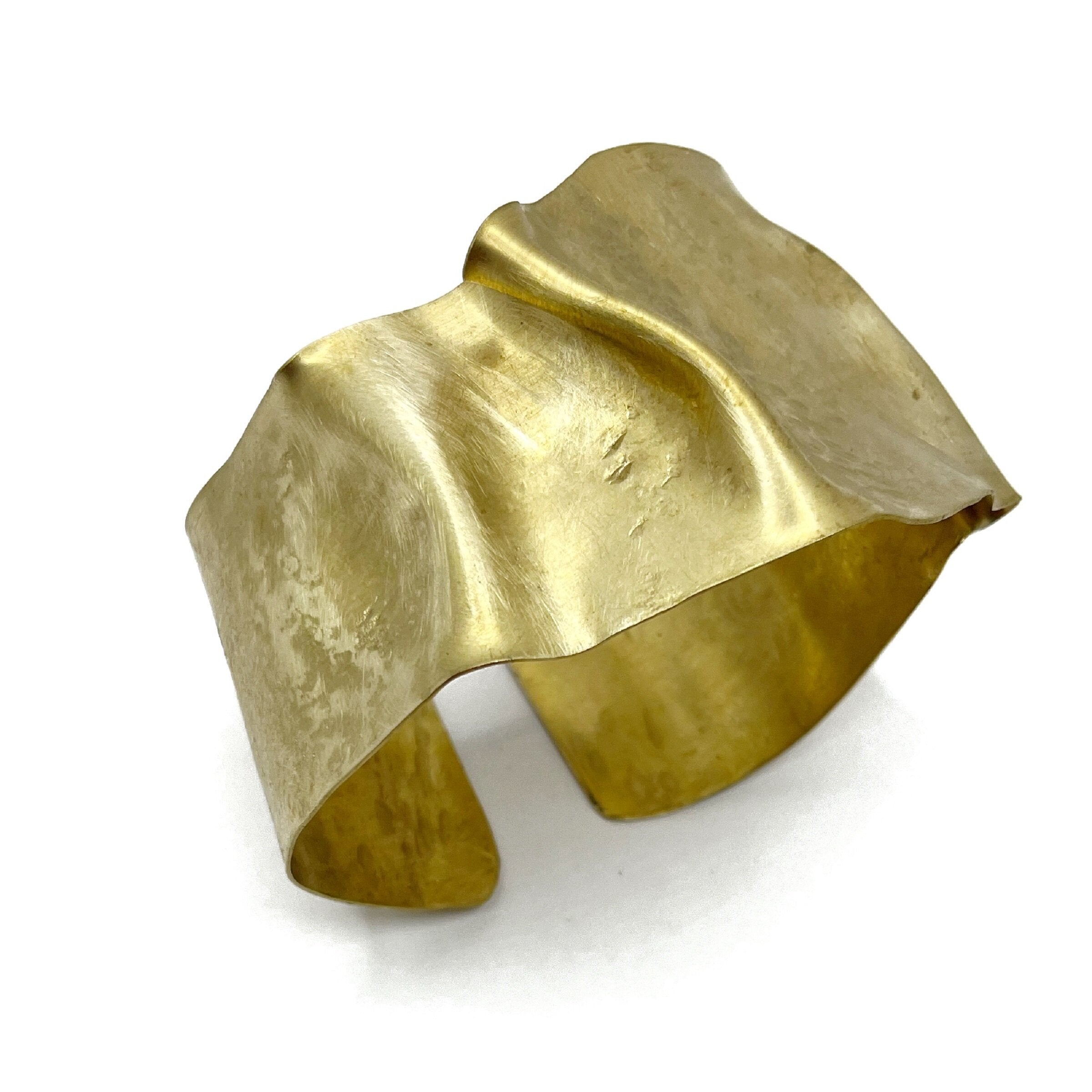 Wave Cuff No. 4839