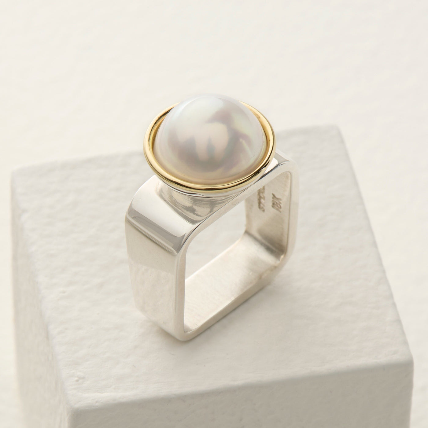 White Mabe Square Ring