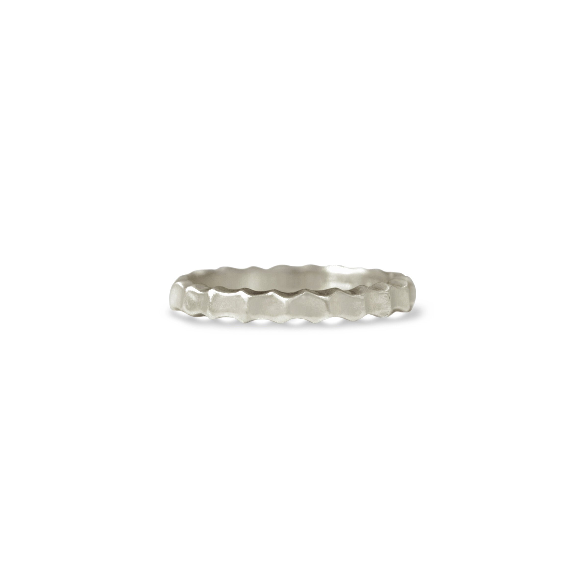 18k White Gold, Wide Ridged