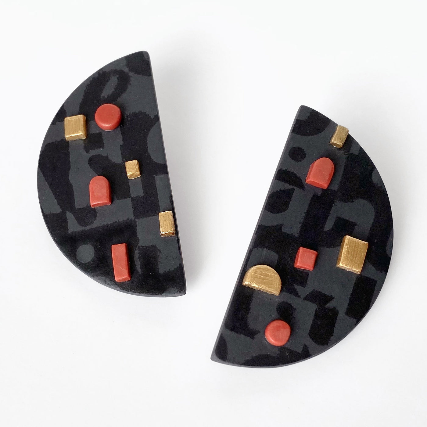 Half-Moon Type Earrings