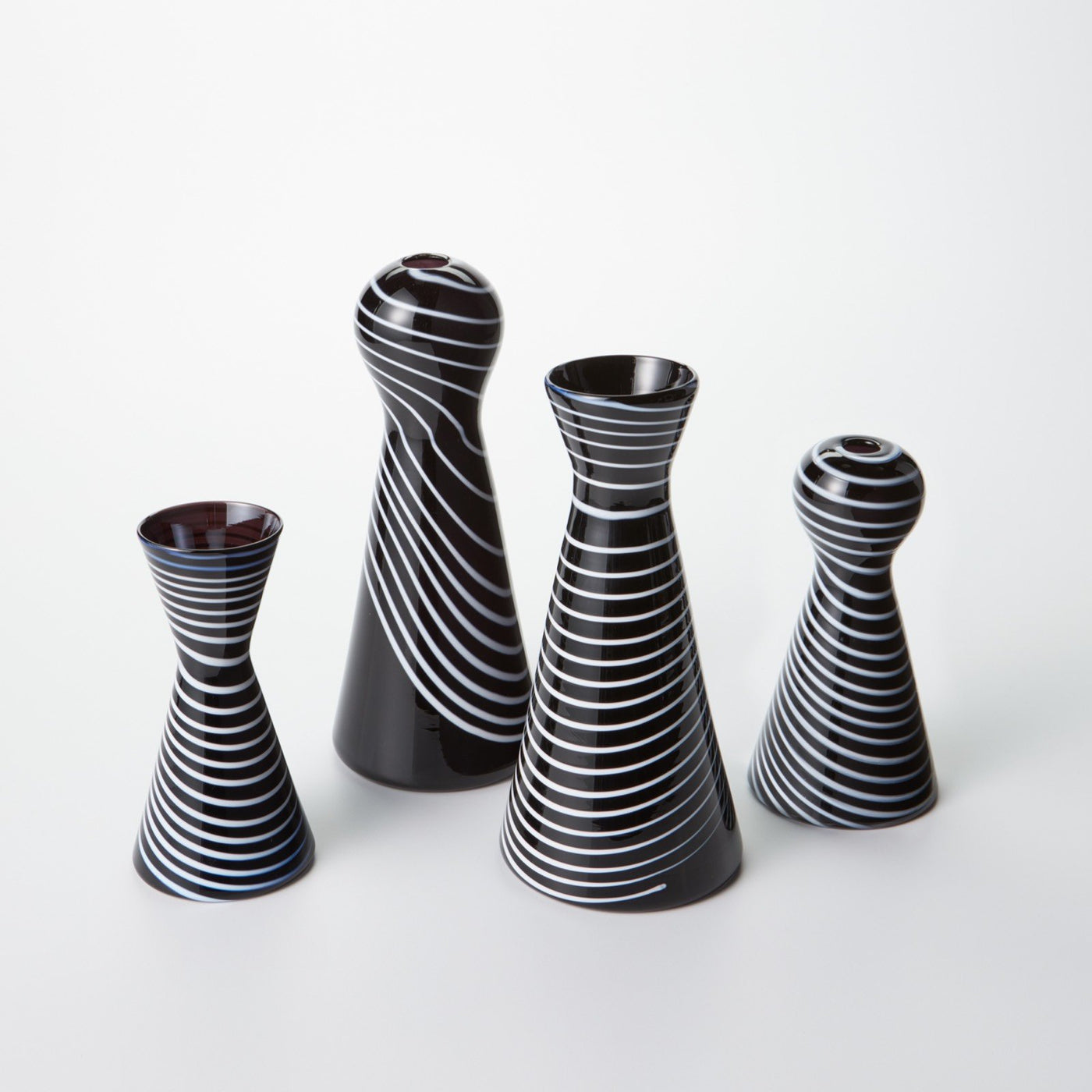 Zebri Vases