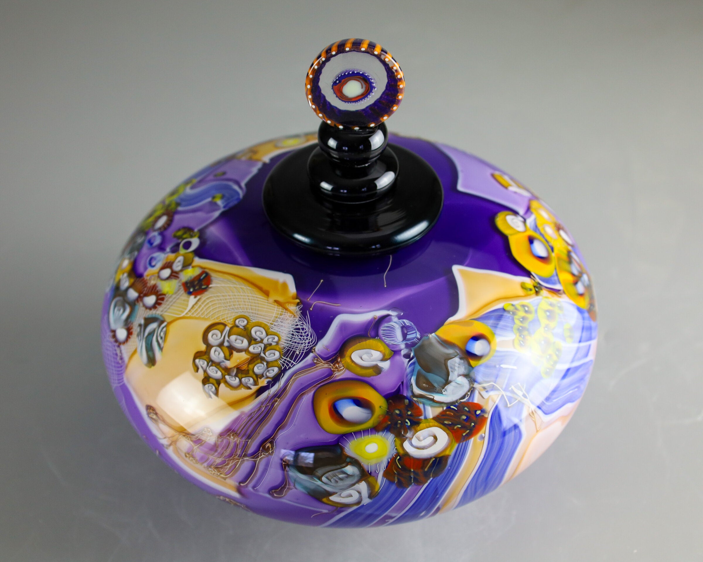Color Field Lidded Disk in Deep Purple