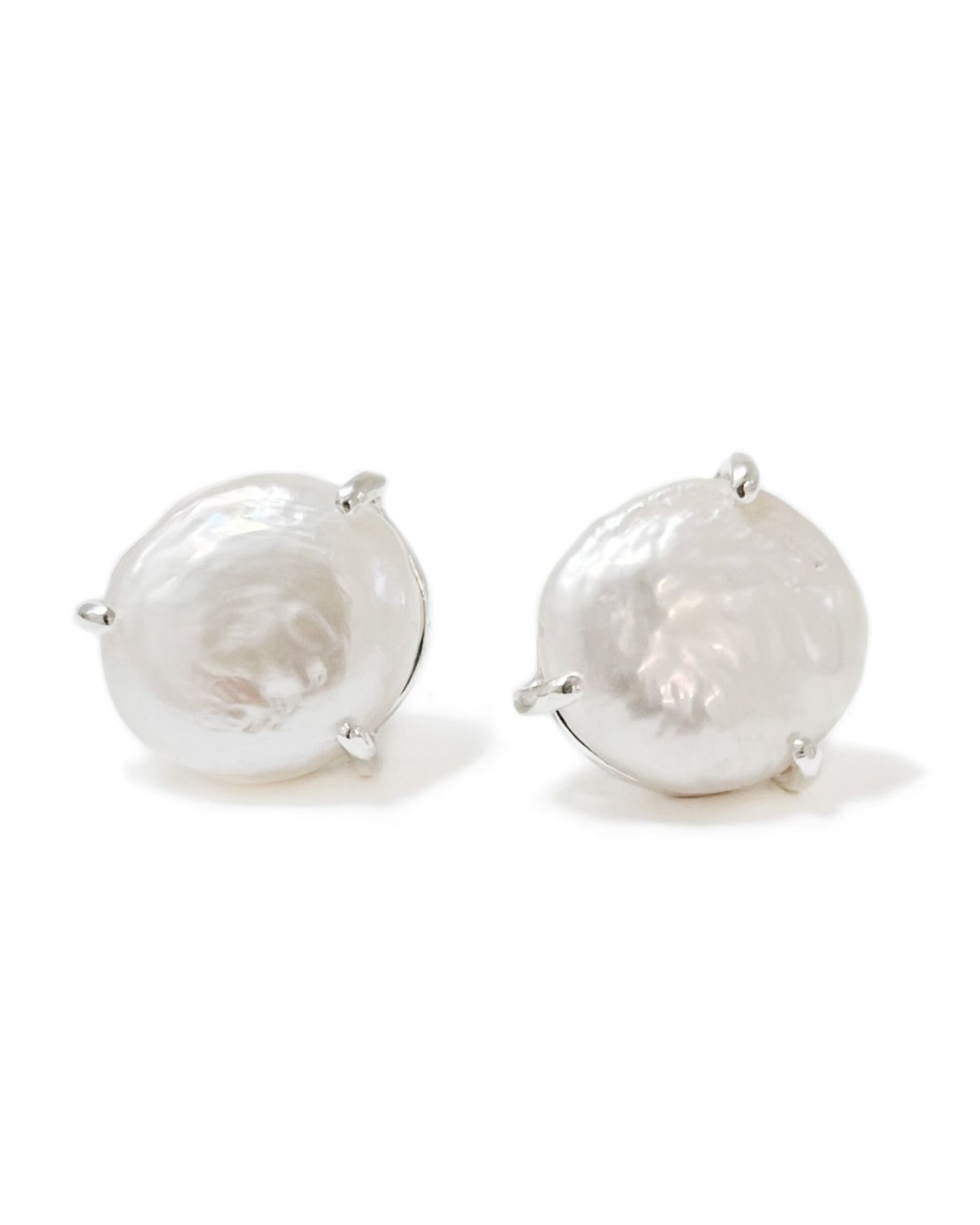 Lu Pearl Stud Earrings