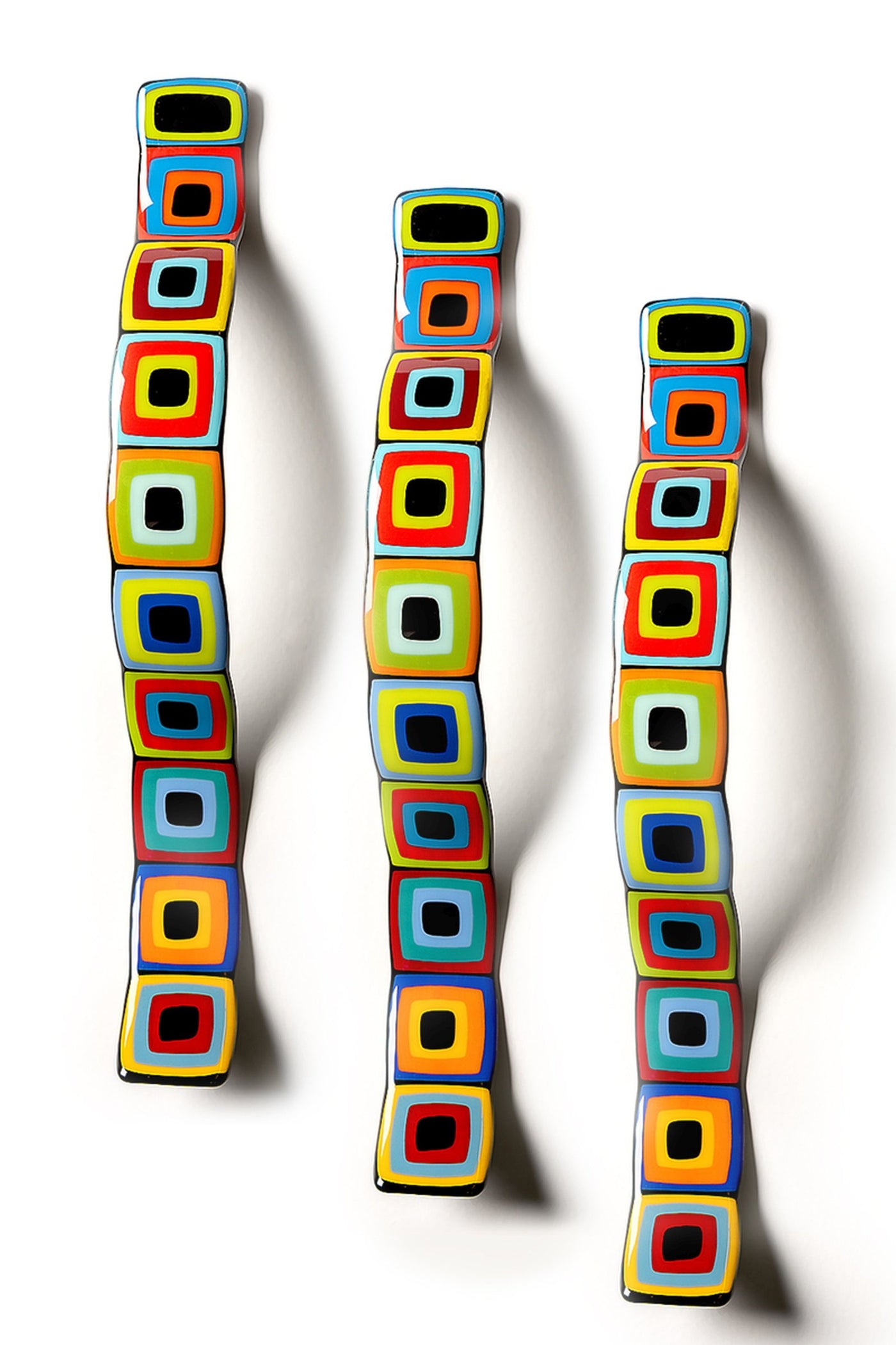 Carnival Story Pole Wall Wave With Black Centers