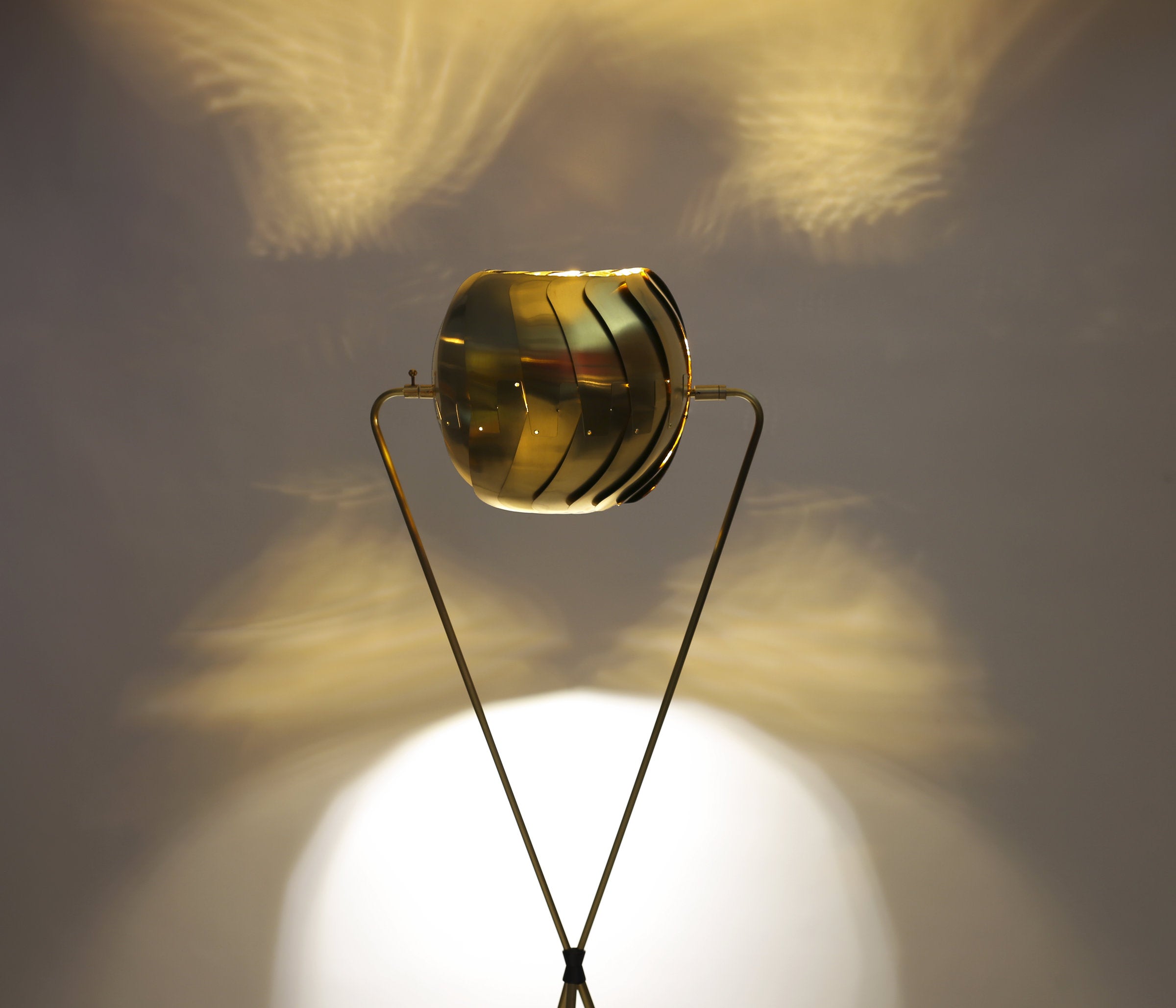 Iris Eye Floor Lamp