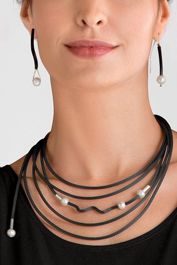 Pearl Sassy Necklace