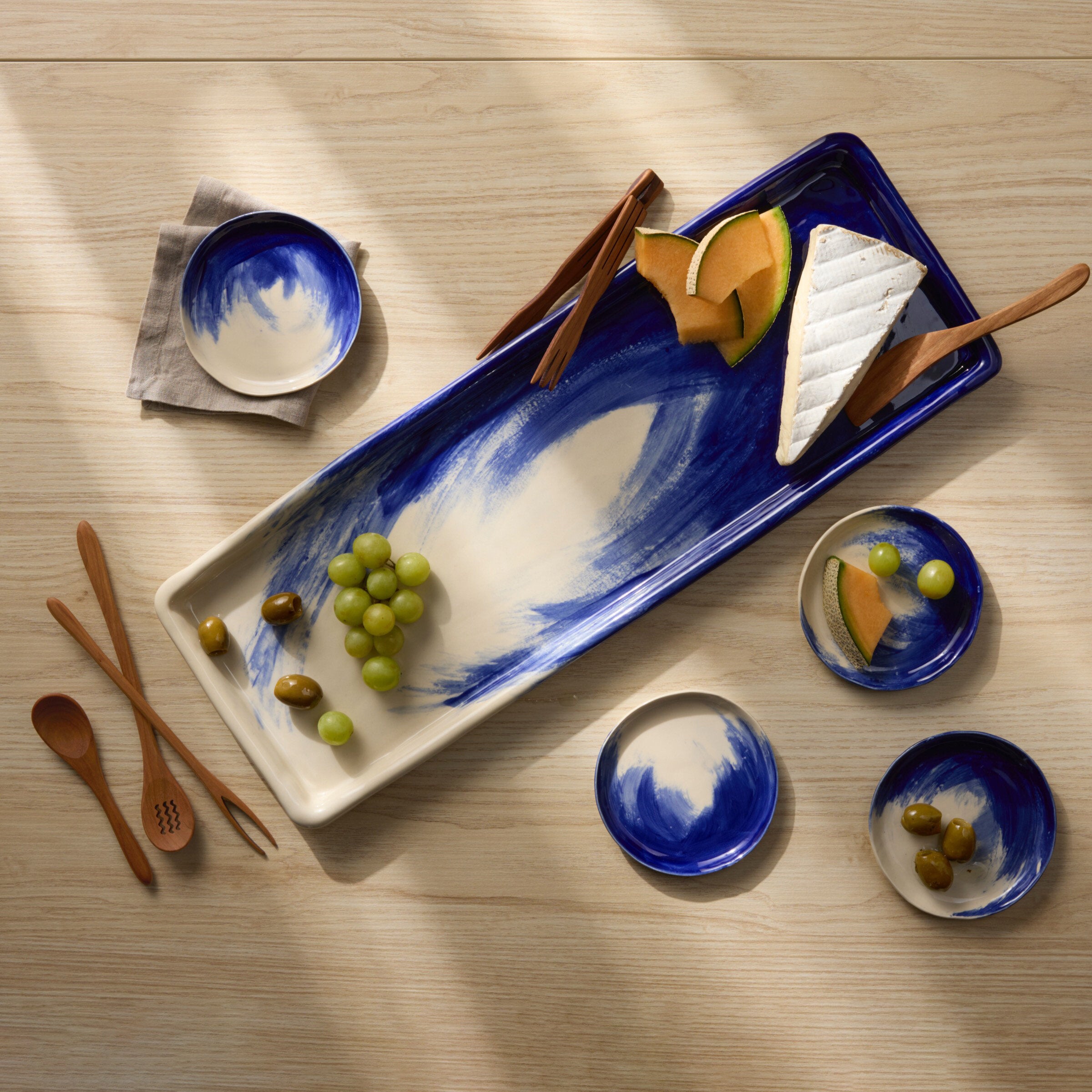 Sapphire Brushed Long Rectangle Platter